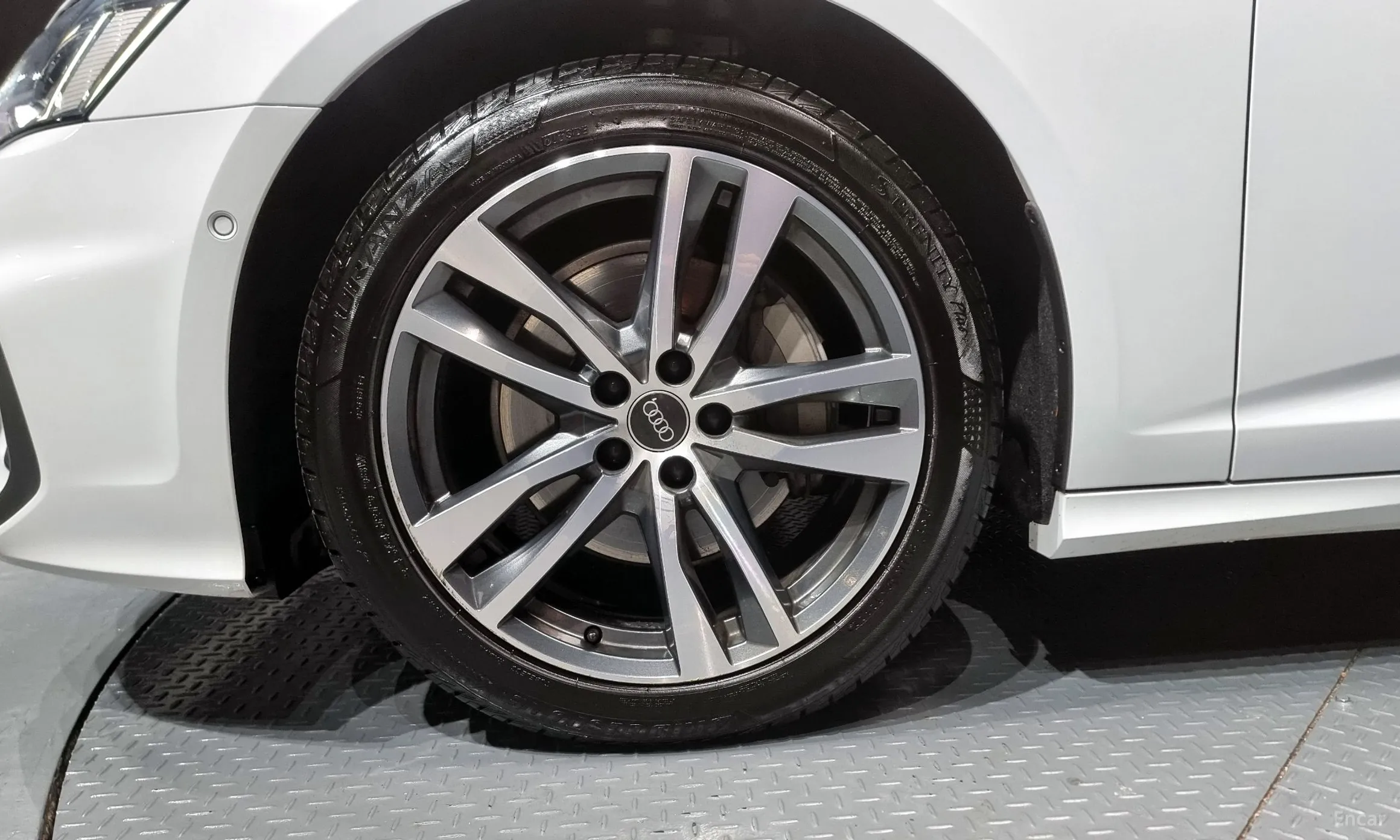 Audi A6 (C8) превью 5