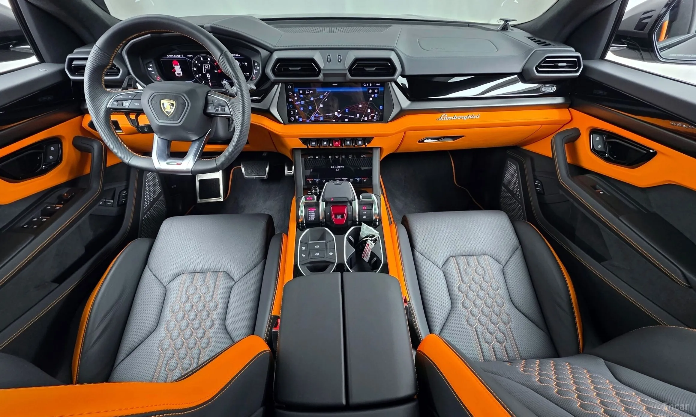 Lamborghini Urus превью 7