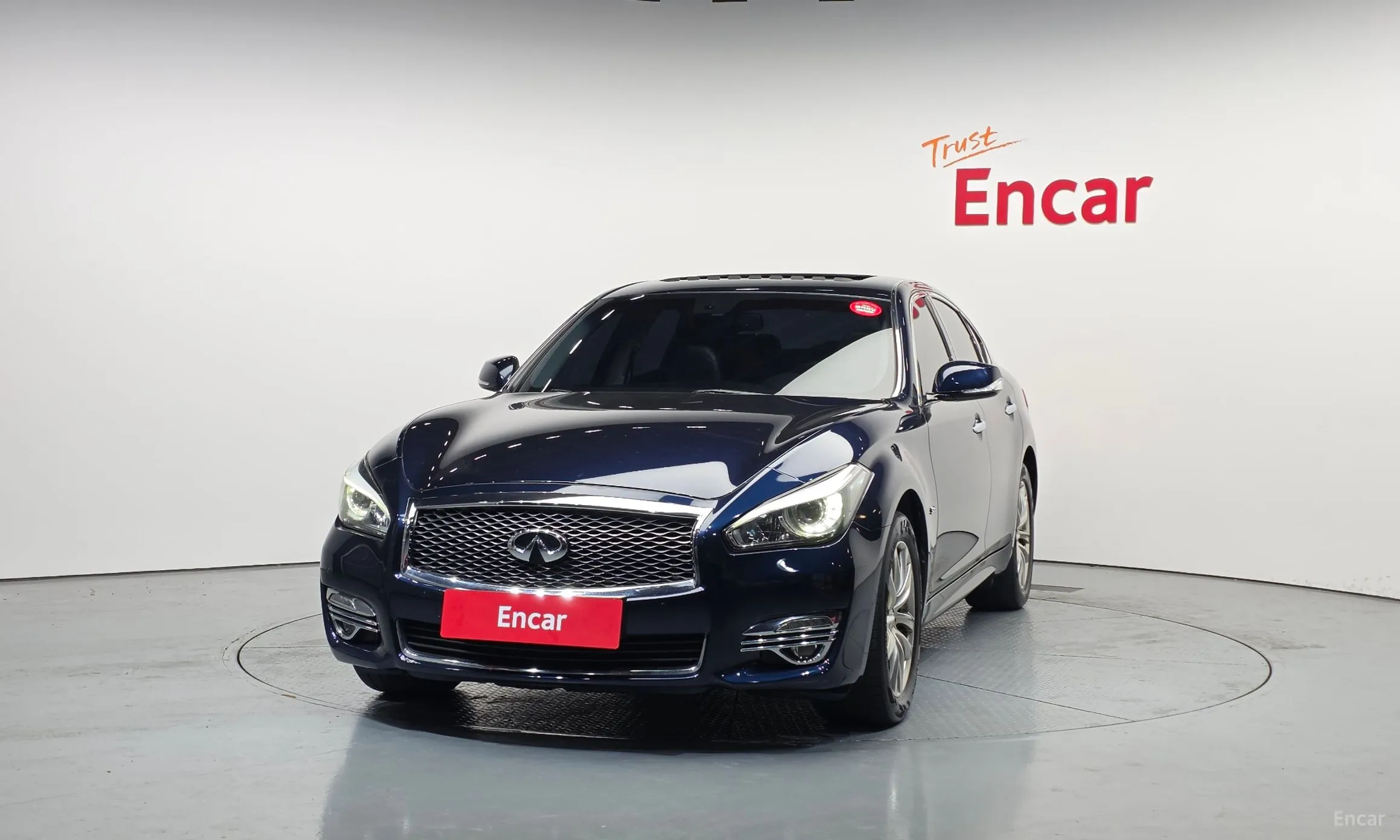 Infiniti Q70 превью 3