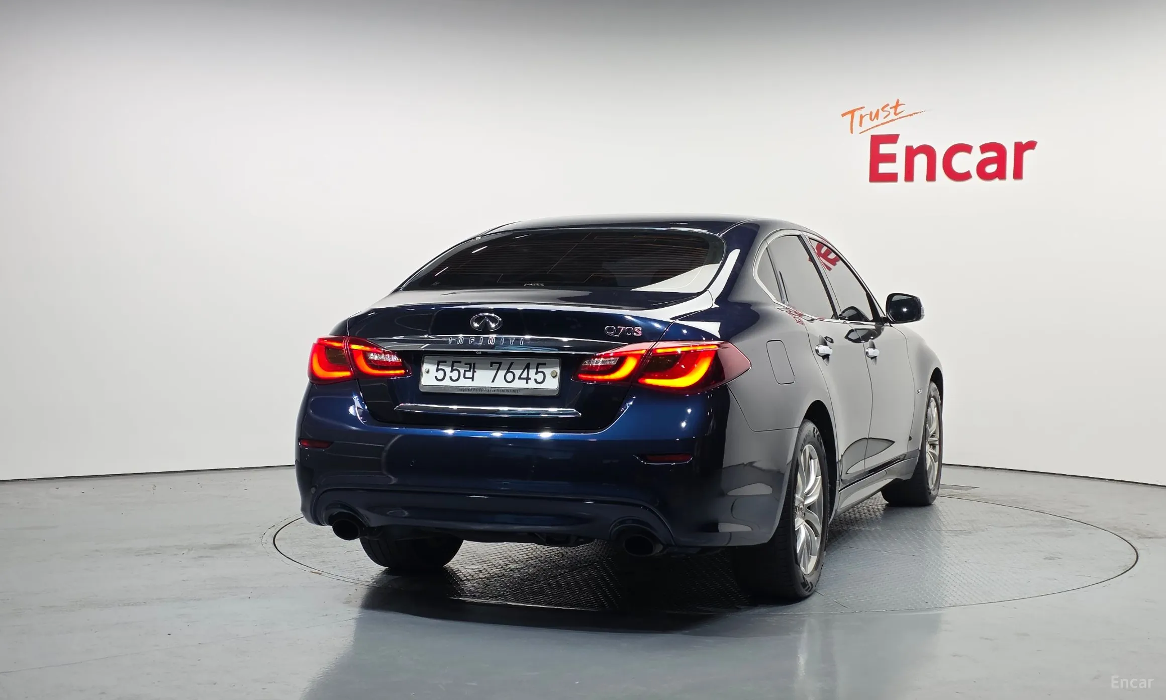 Infiniti Q70 превью 4