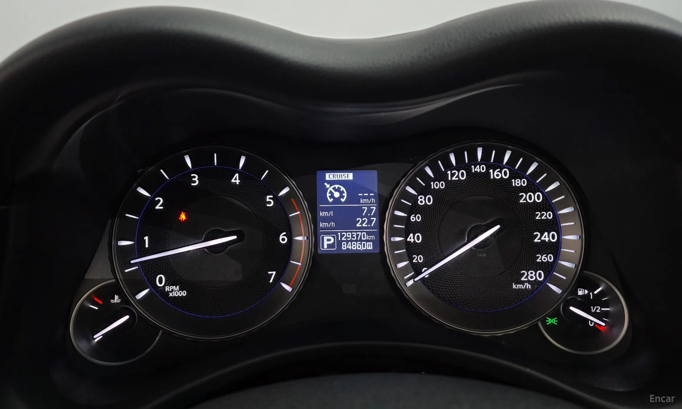 Infiniti Q70 превью 8