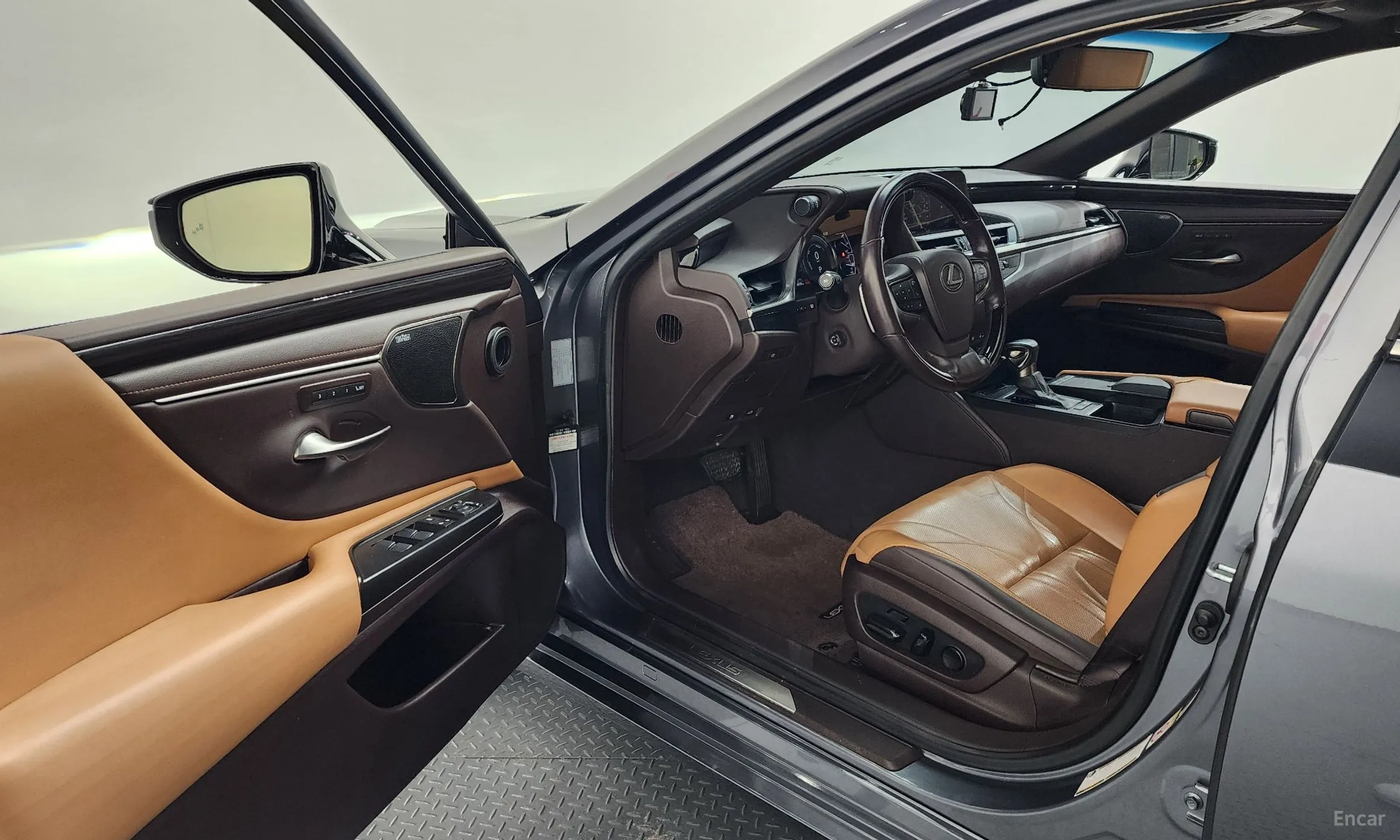 Lexus ES300h 7th Generation превью 10