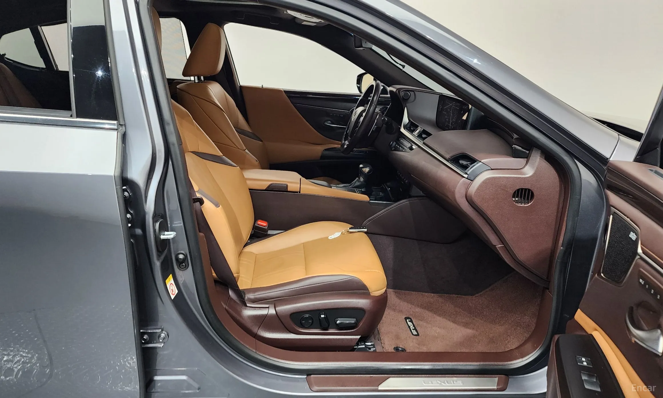Lexus ES300h 7th Generation превью 11