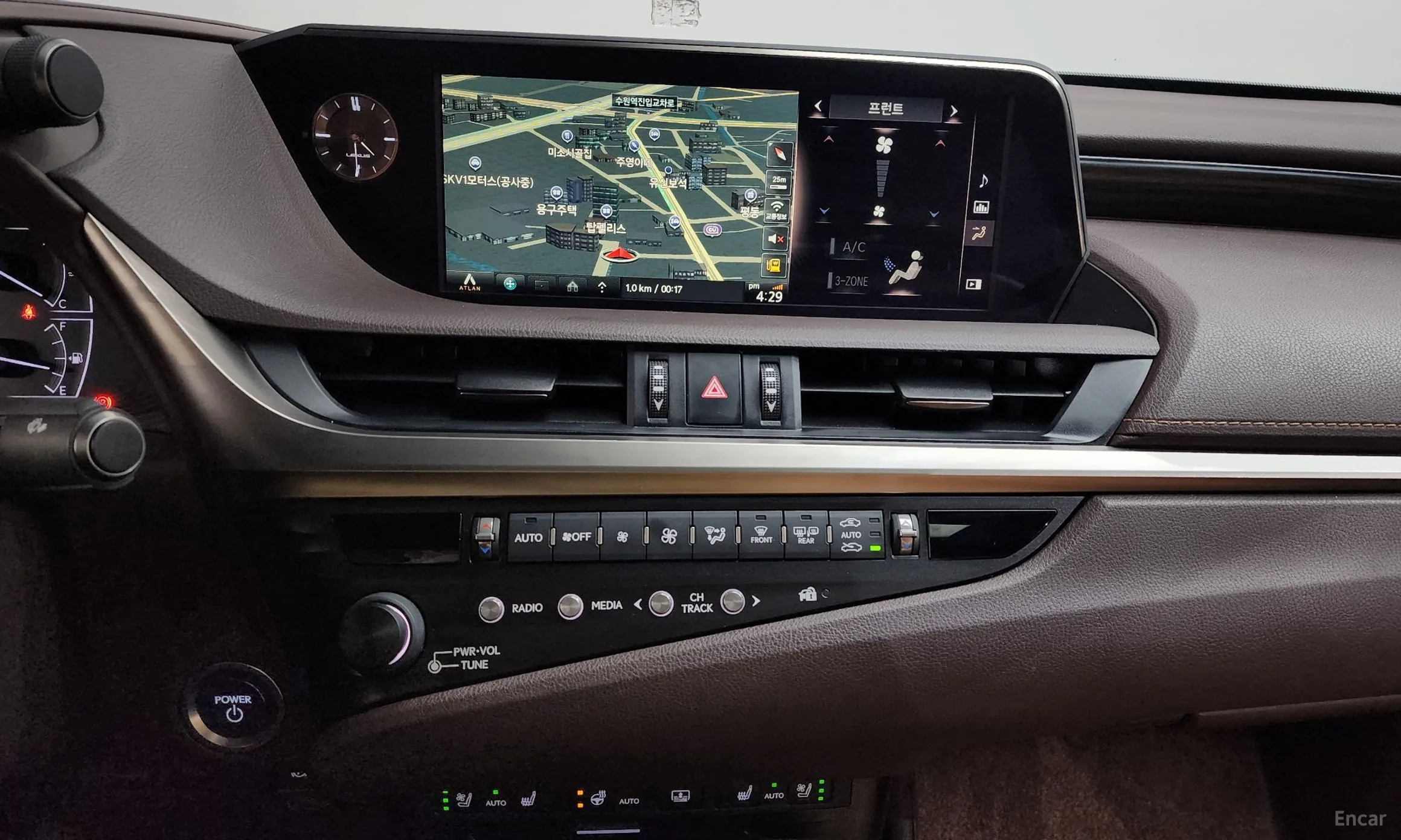 Lexus ES300h 7th Generation превью 15