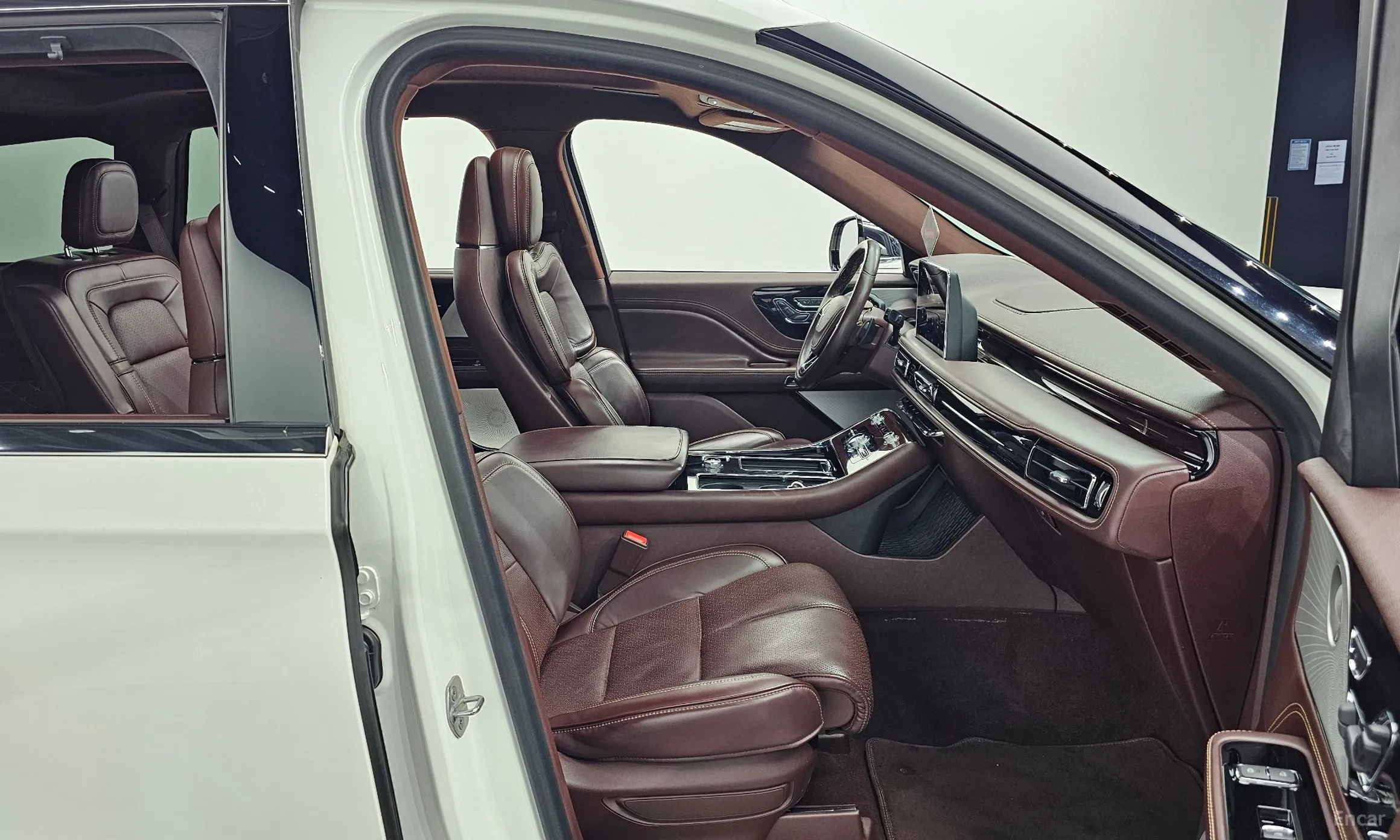 Lincoln Aviator 2nd Generation превью 10