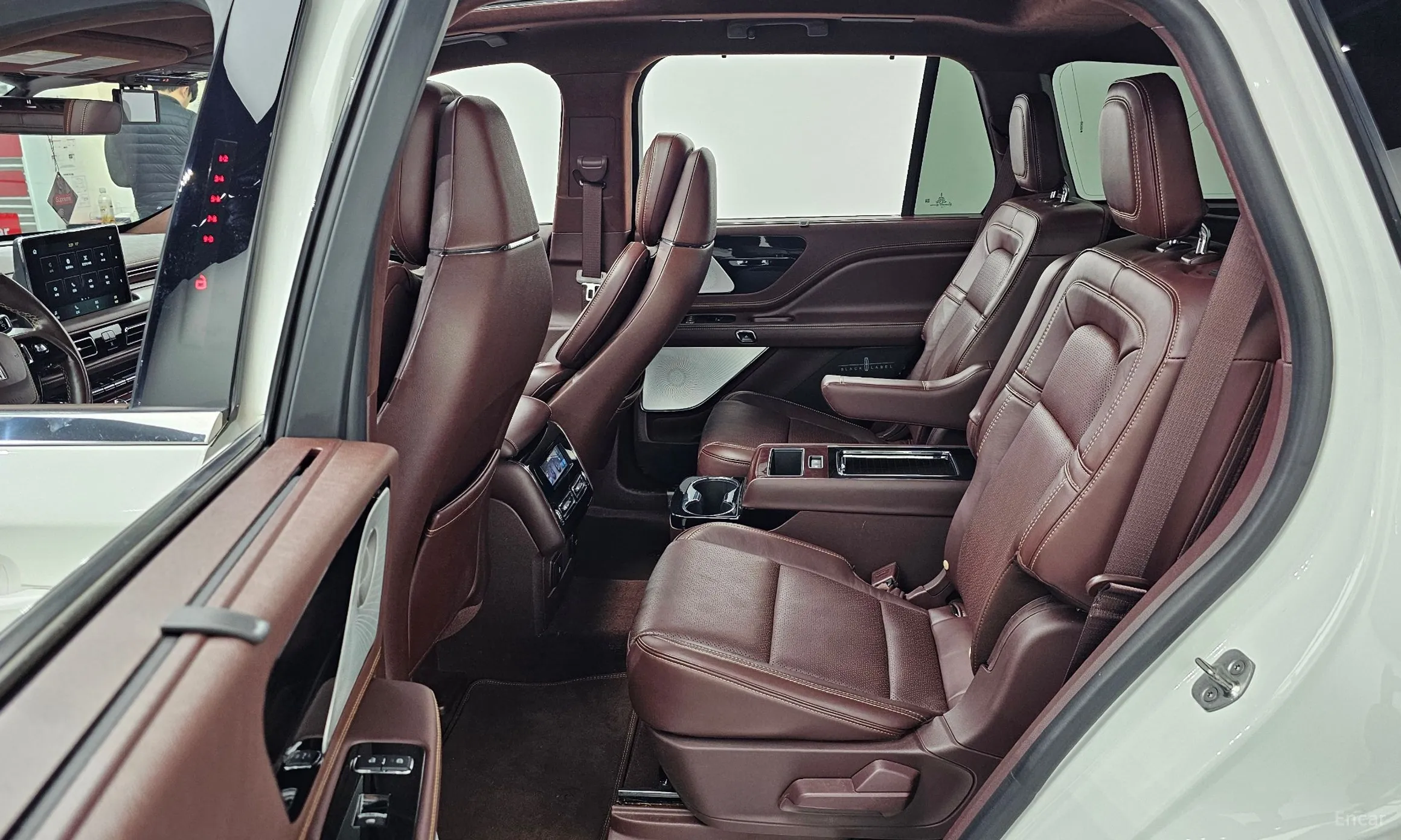 Lincoln Aviator 2nd Generation превью 12