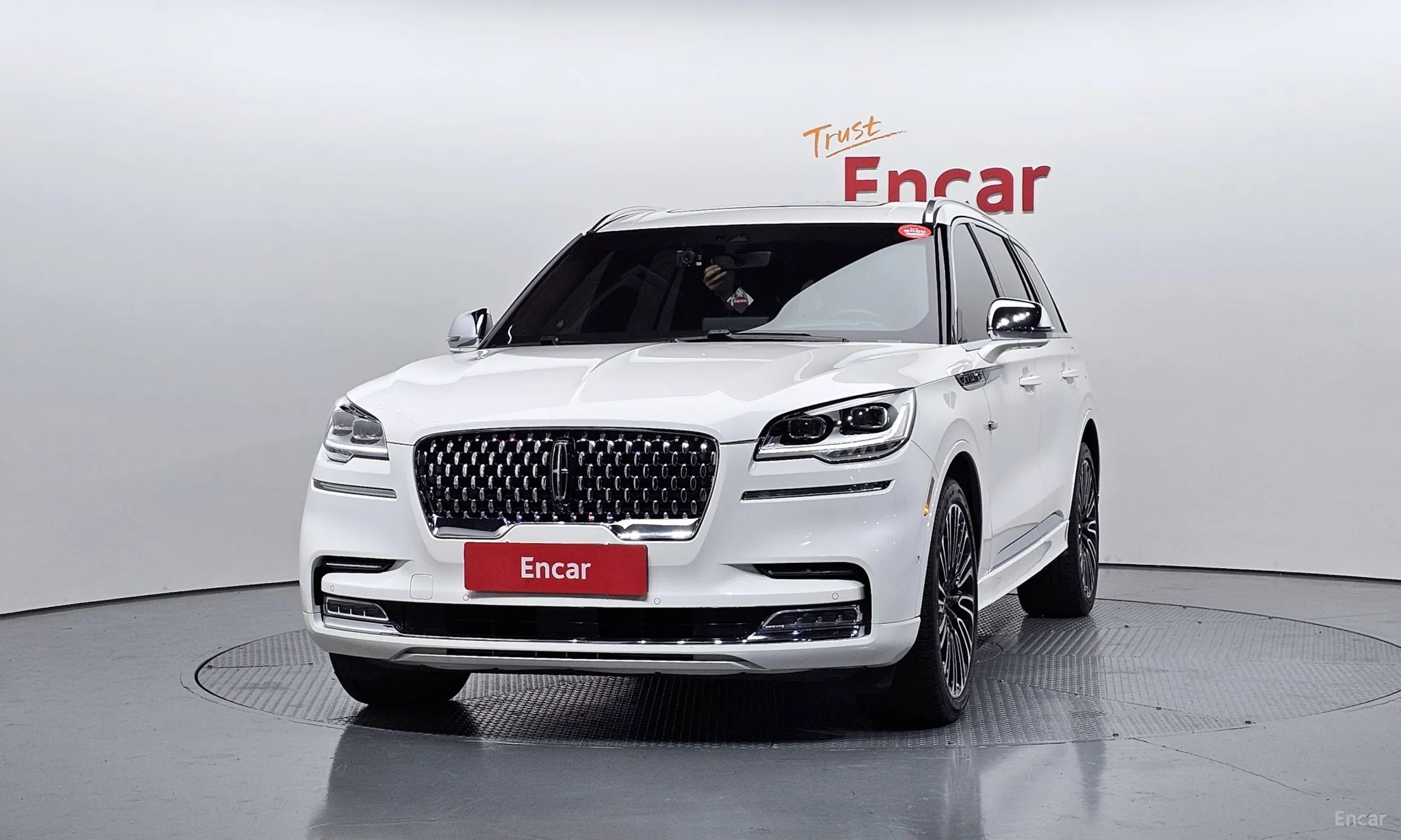 Lincoln Aviator 2nd Generation превью 3