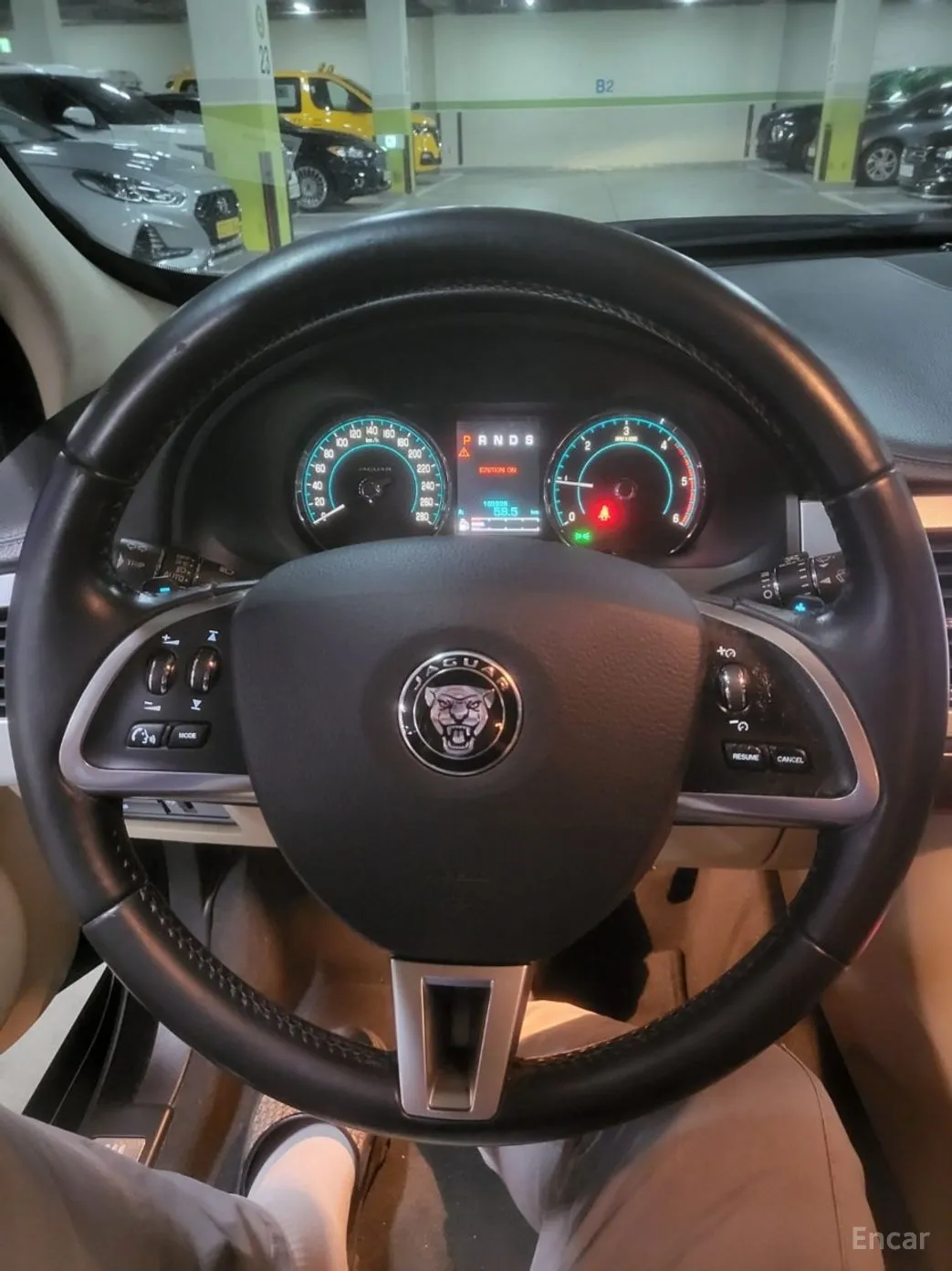 Jaguar New XF превью 11