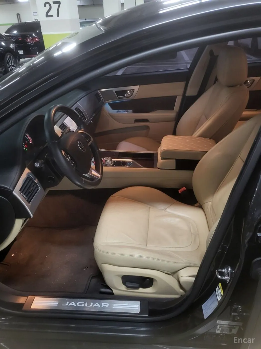 Jaguar New XF превью 7