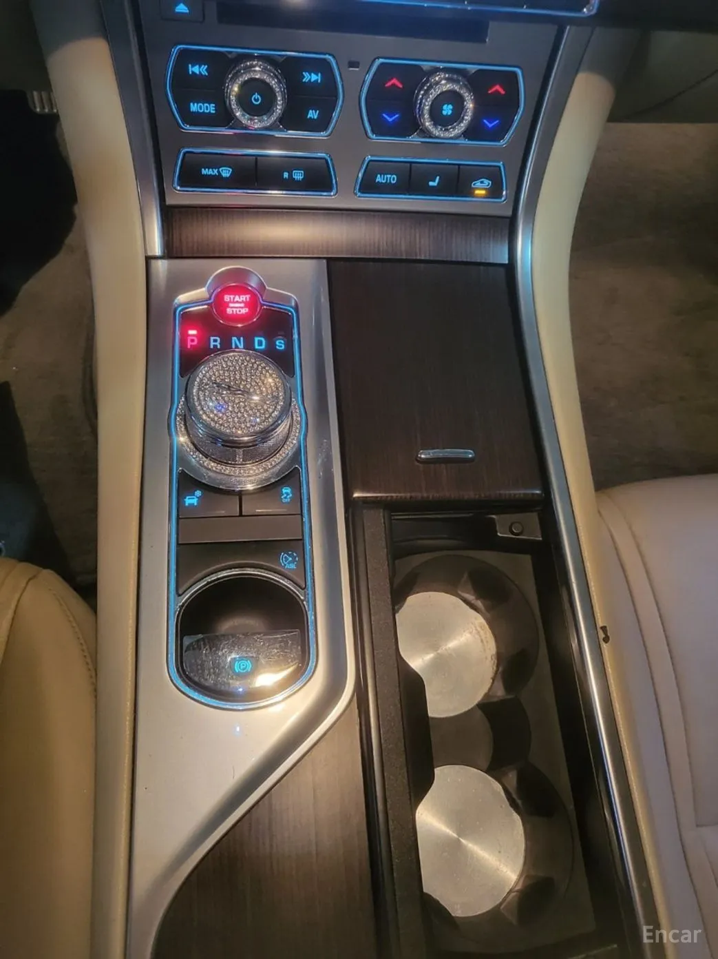 Jaguar New XF превью 9