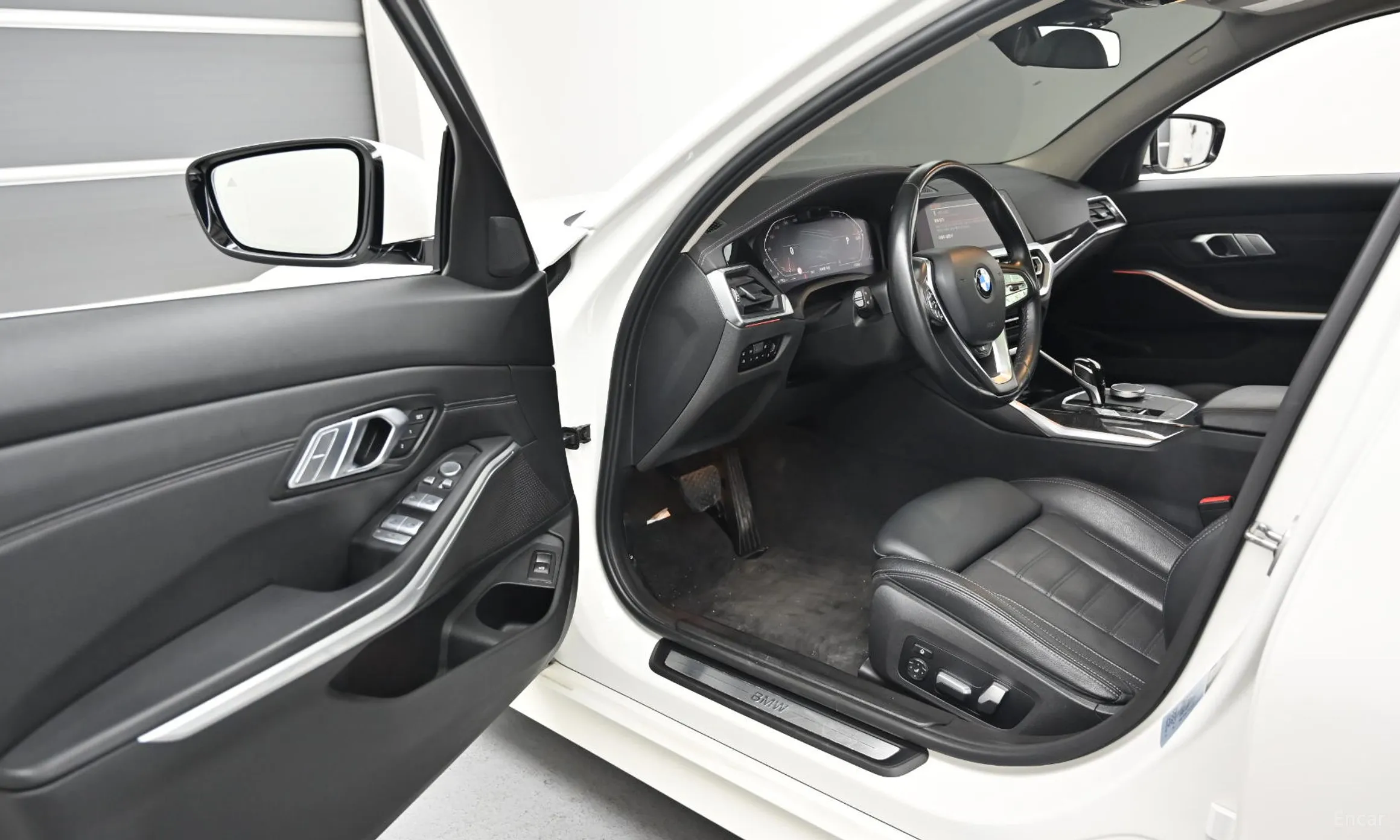 BMW 3 Series (G20) превью 11