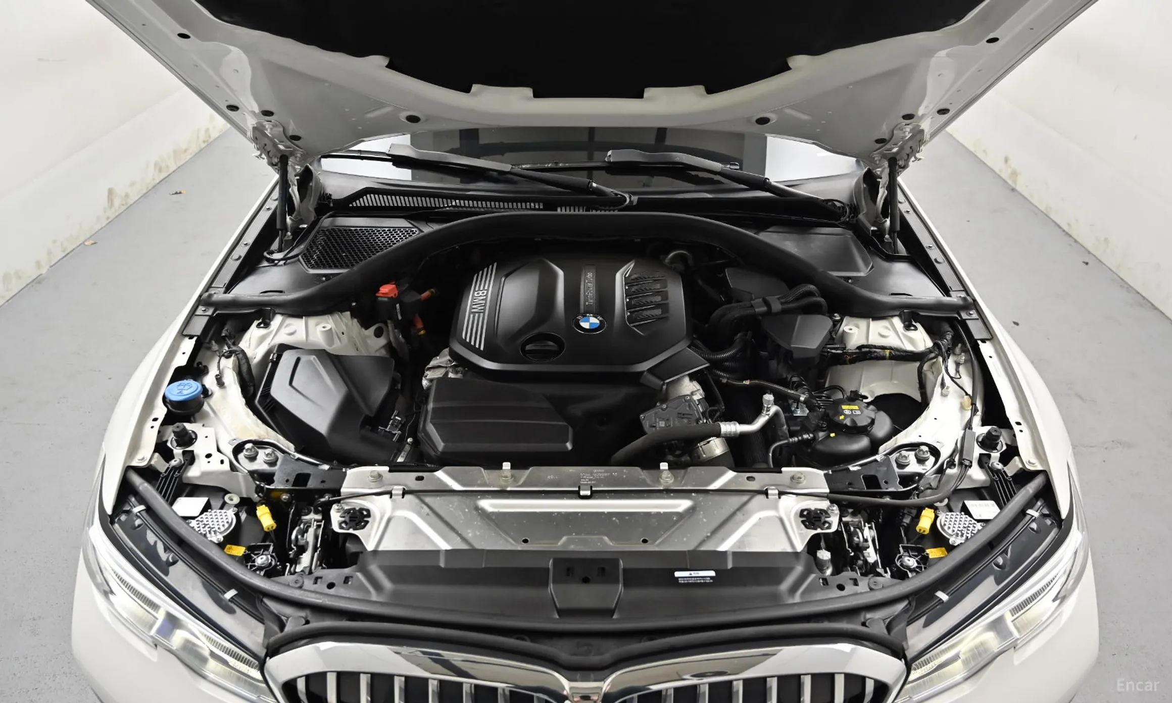 BMW 3 Series (G20) превью 8