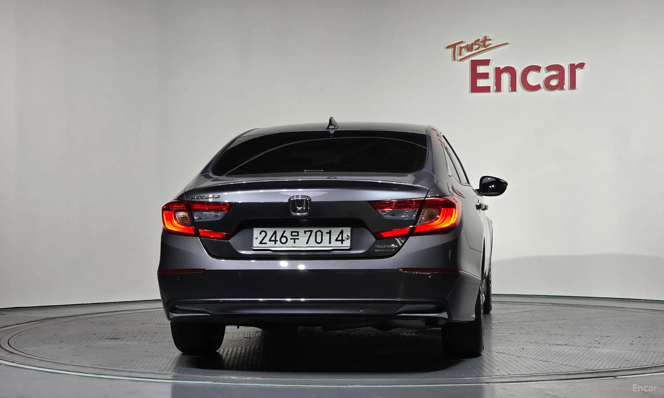 Honda Accord 10th Generation превью 4