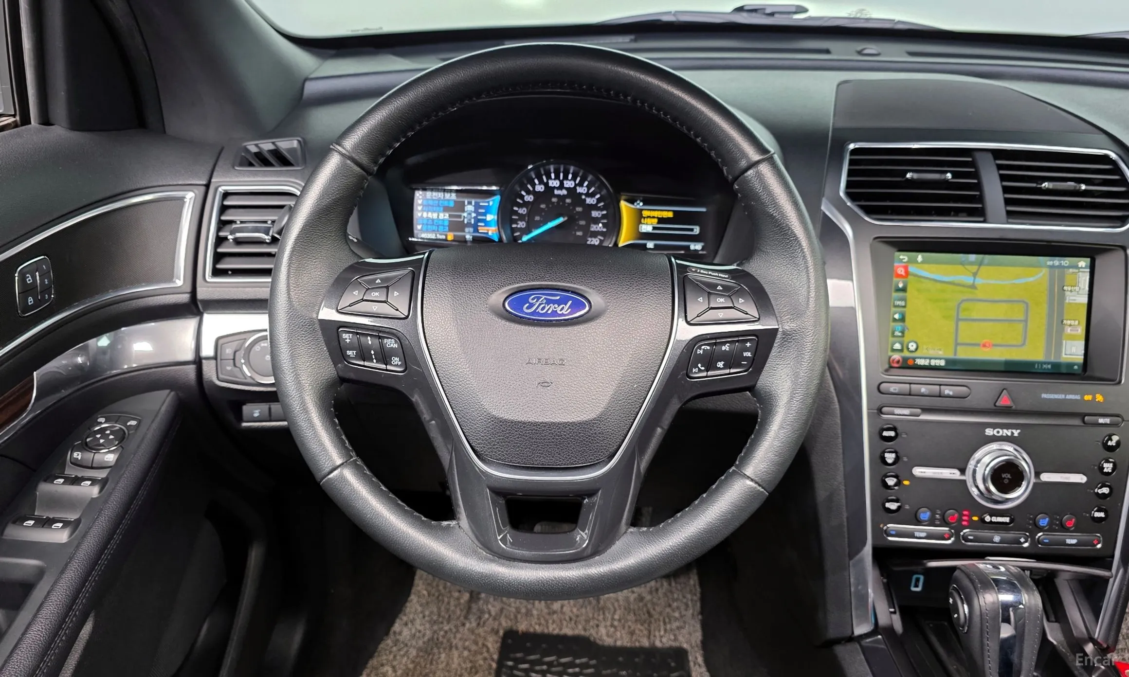 Ford Explorer превью 13