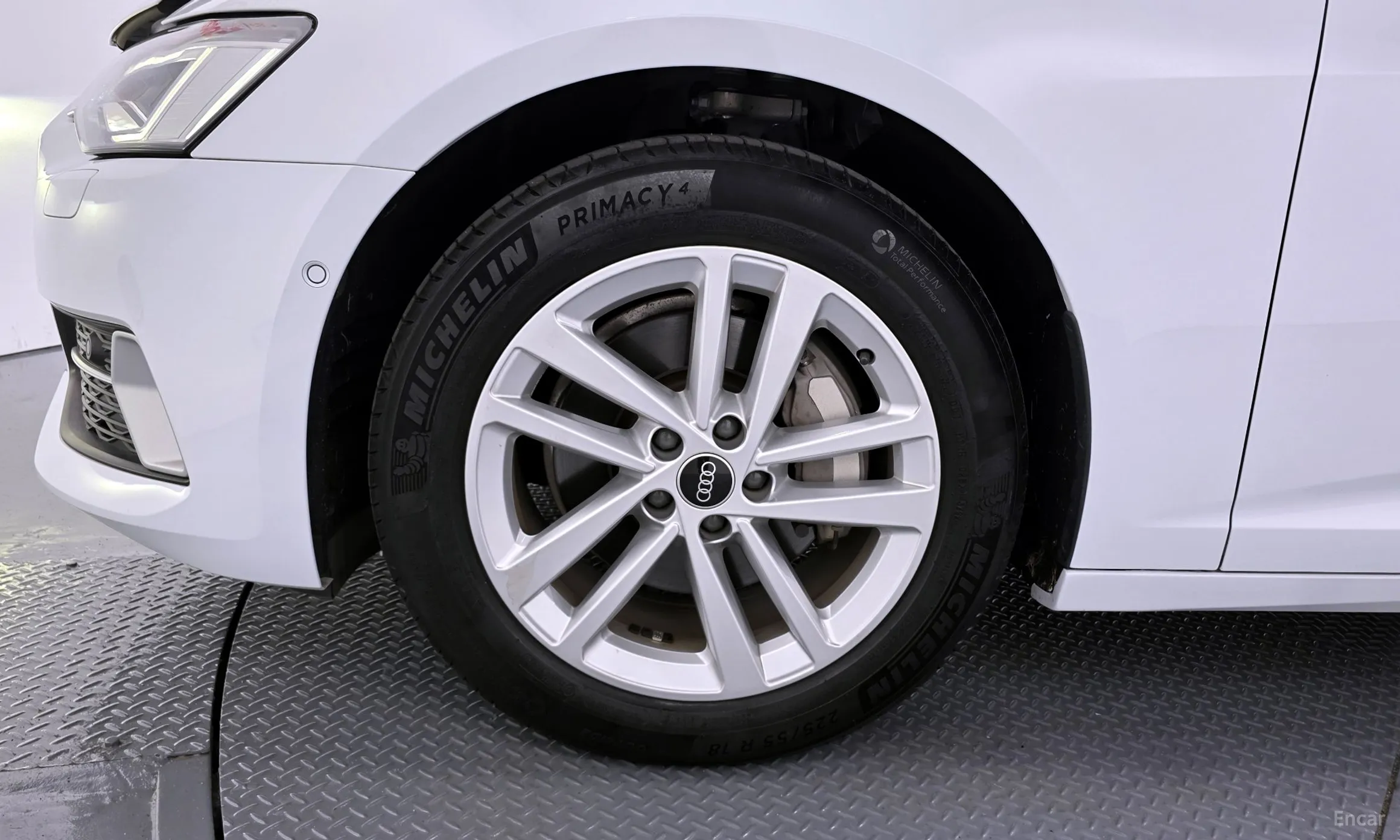 Audi A6 (C8) превью 5
