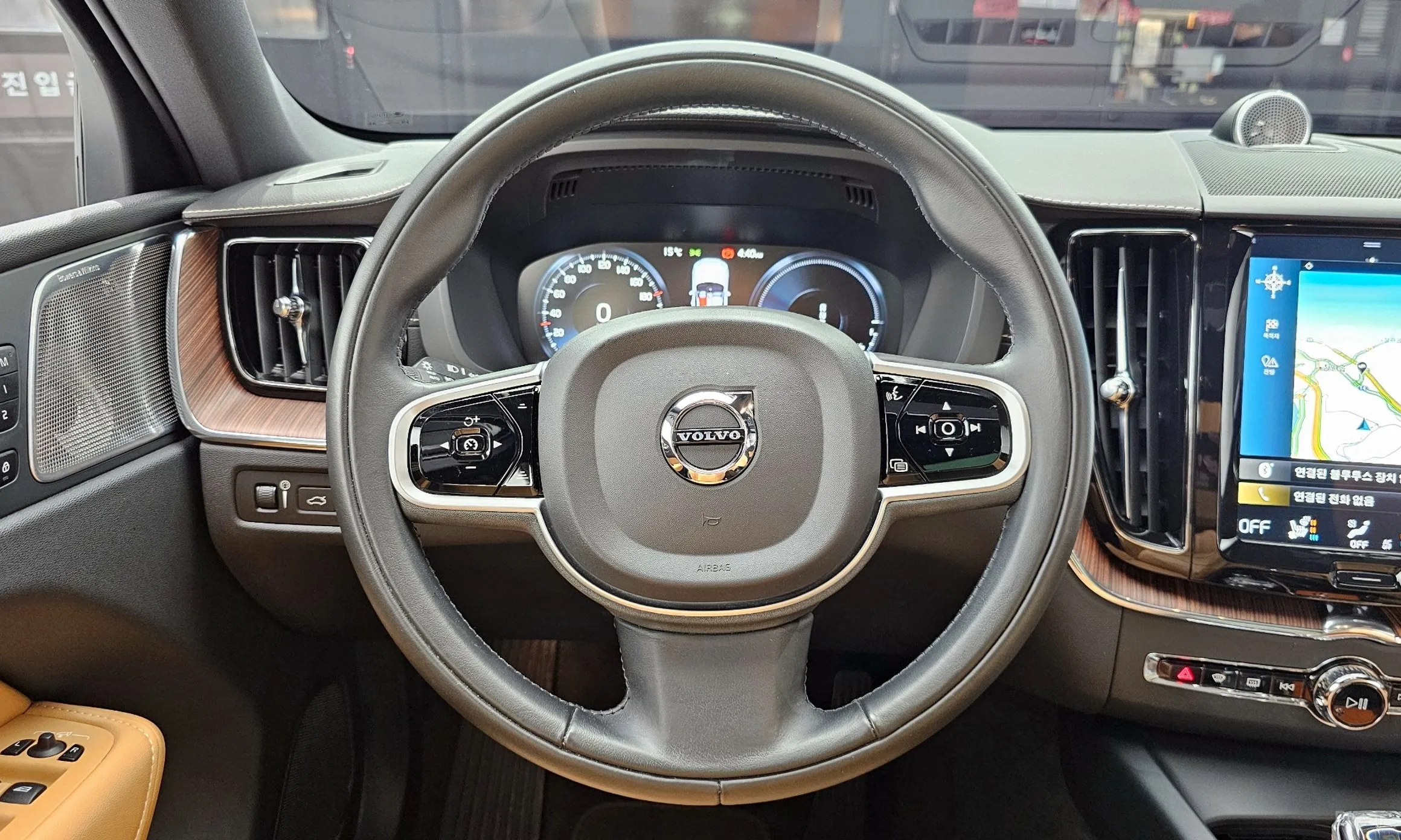 Volvo XC60 Gen 2 превью 13