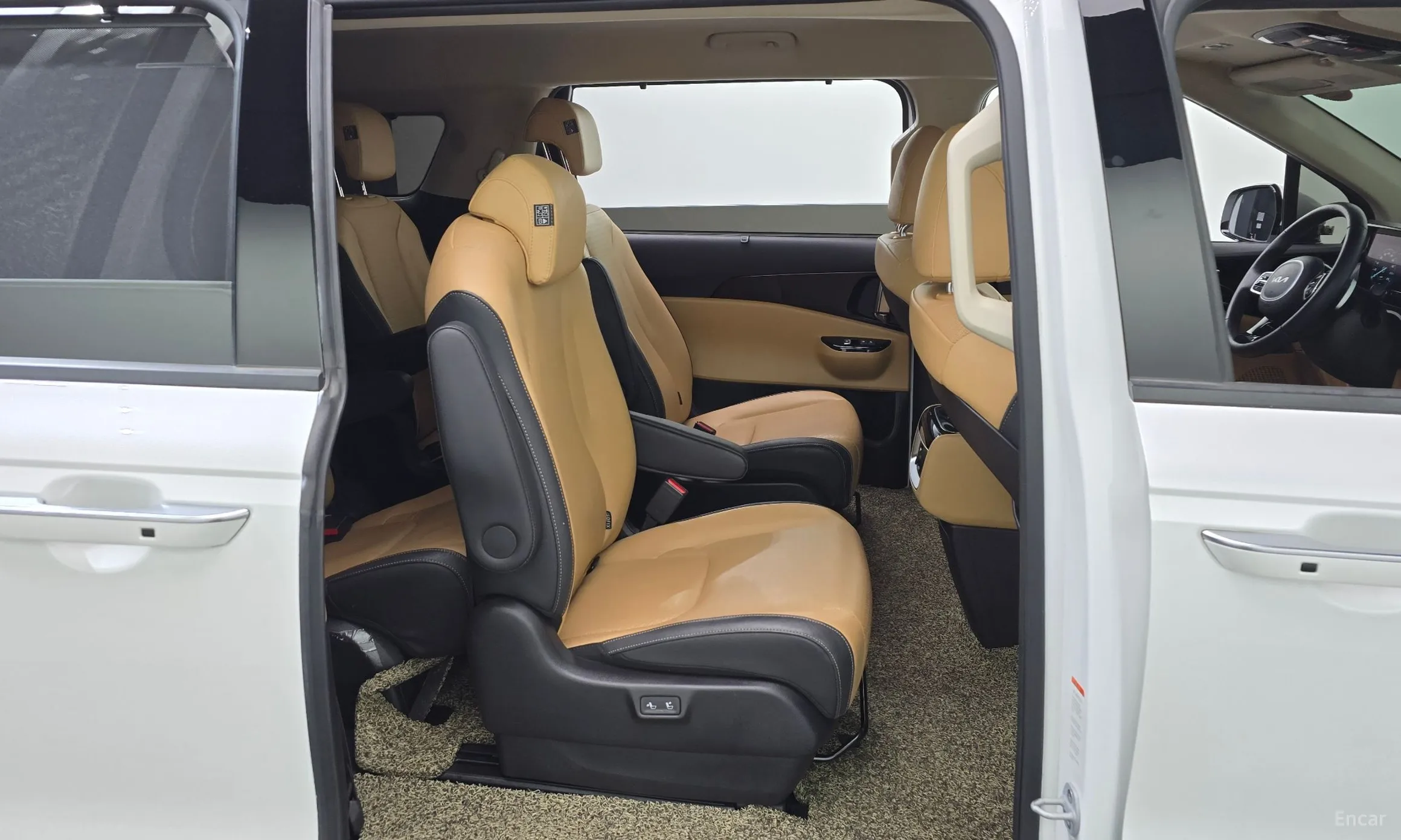Kia Carnival Gen 4 превью 12