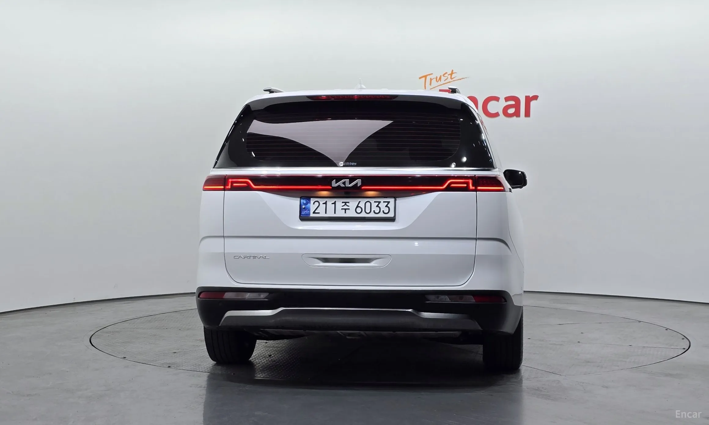 Kia Carnival Gen 4 превью 4