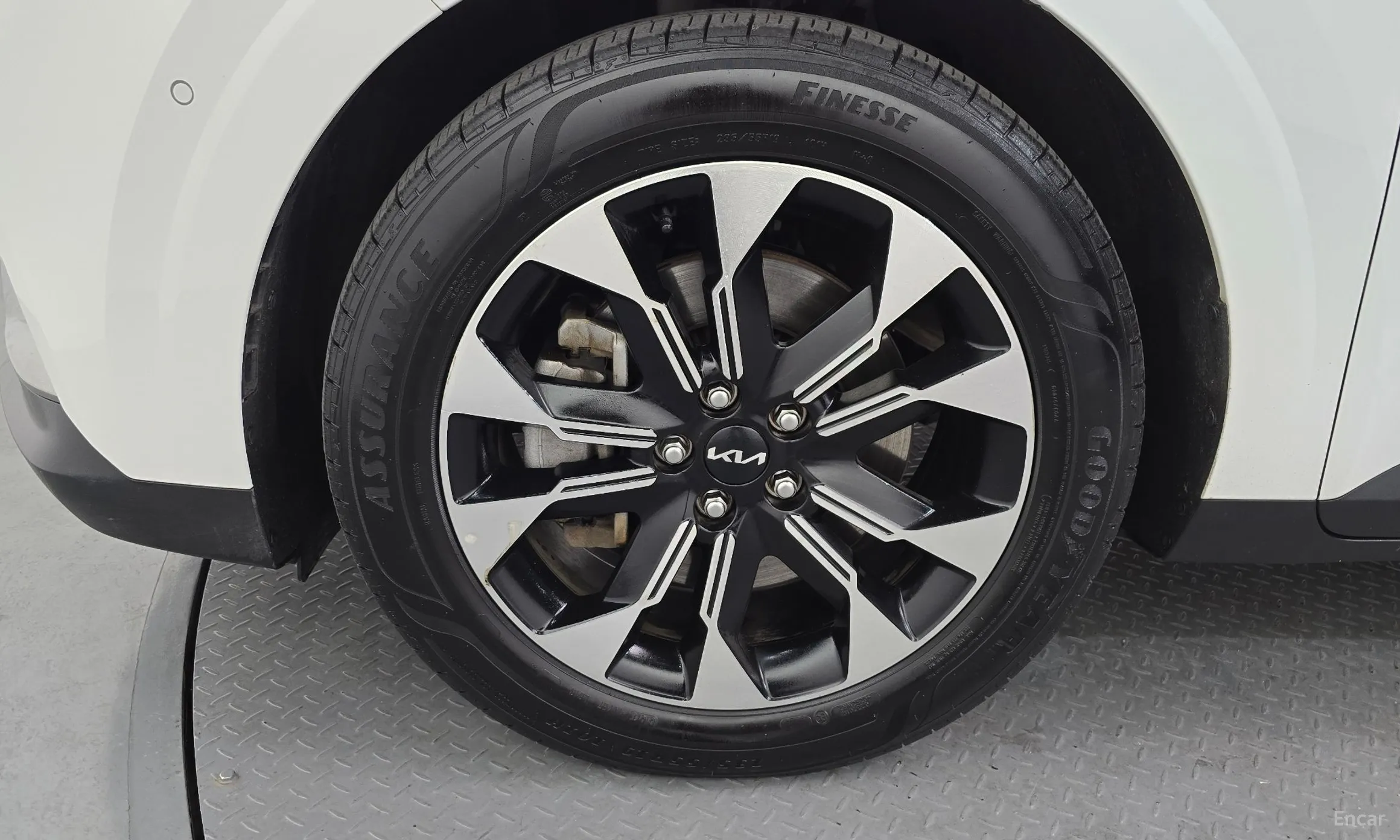 Kia Carnival Gen 4 превью 5