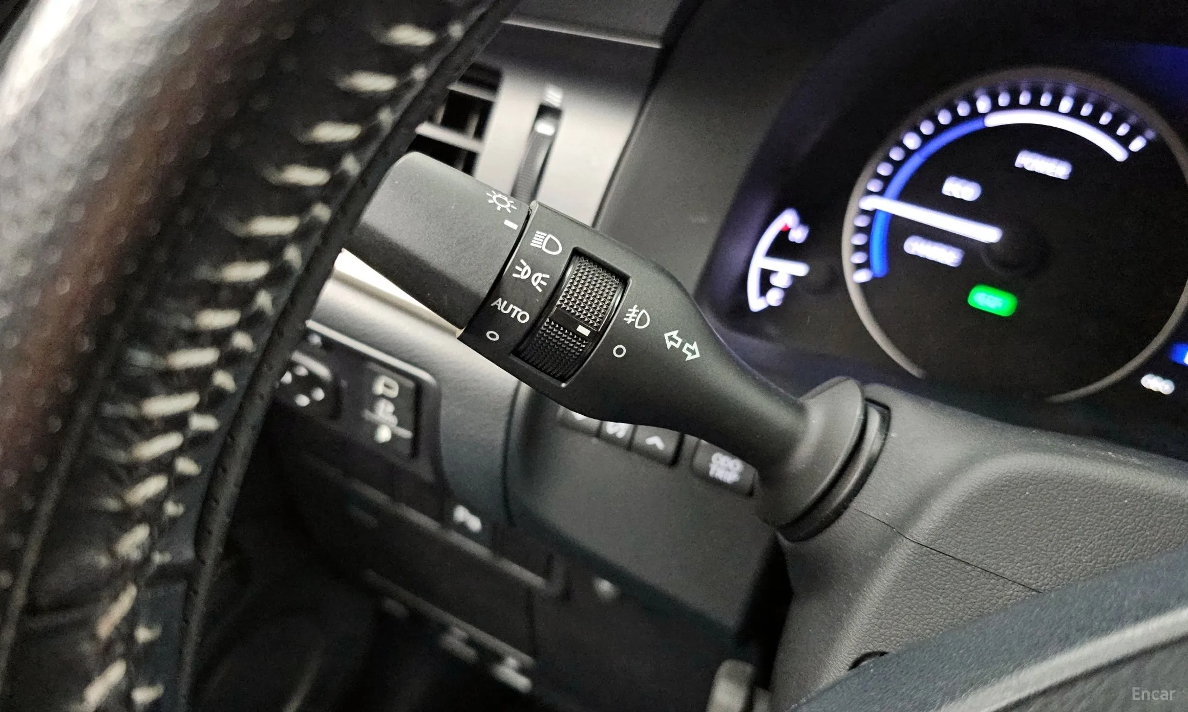 Lexus New ES300h превью 19
