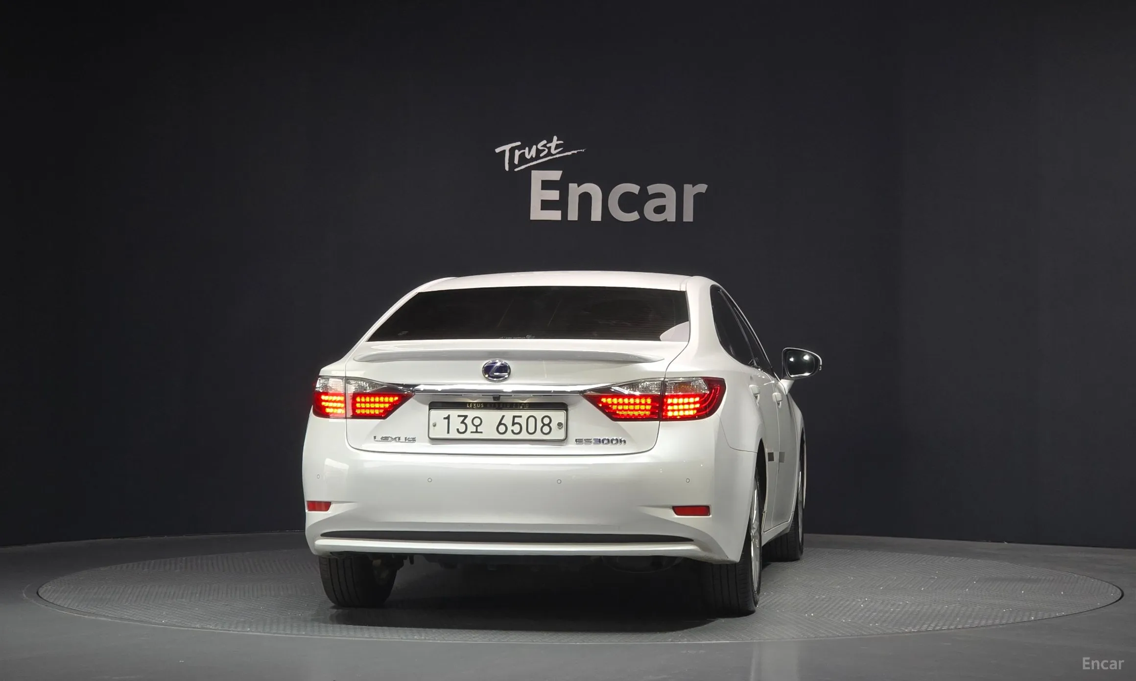 Lexus New ES300h превью 4