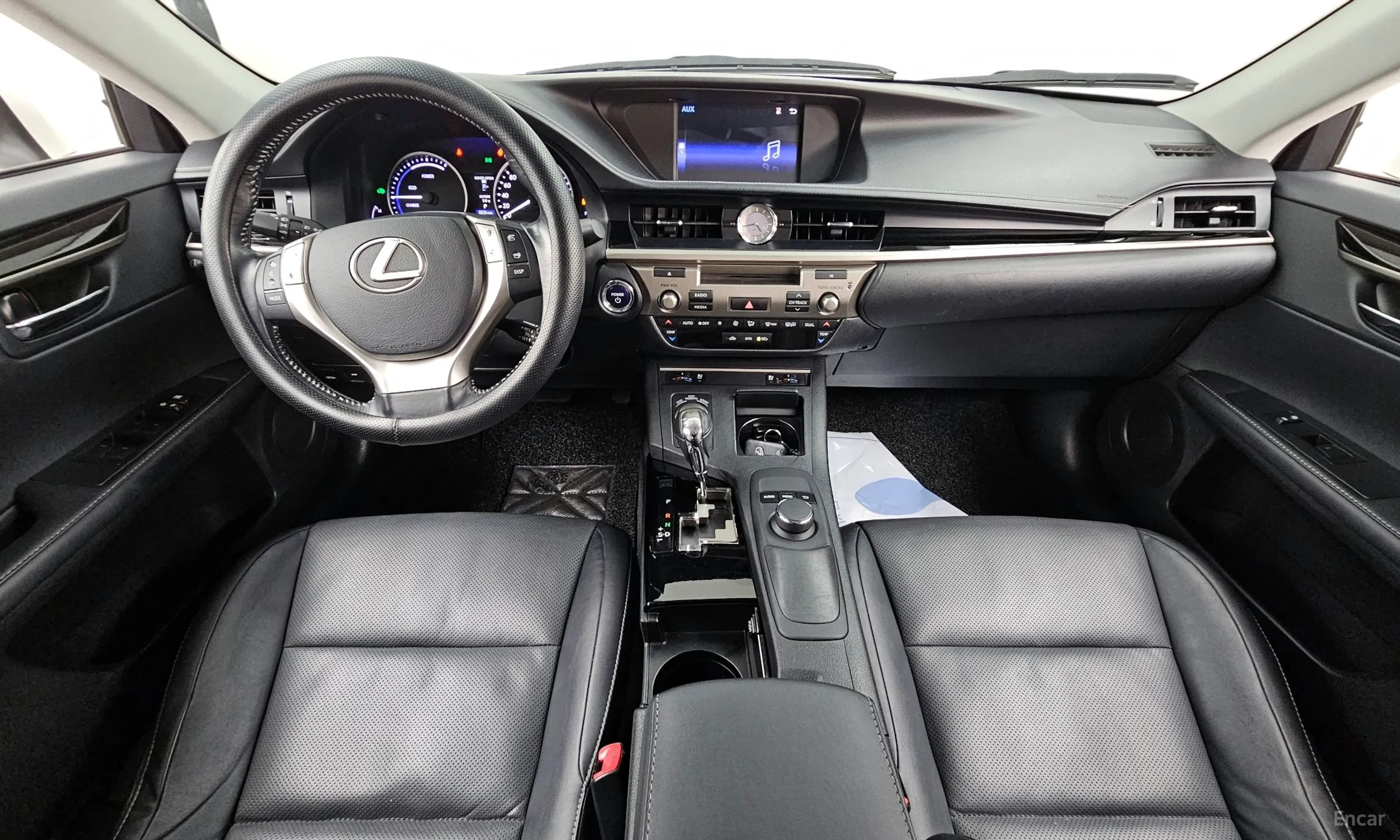 Lexus New ES300h превью 7