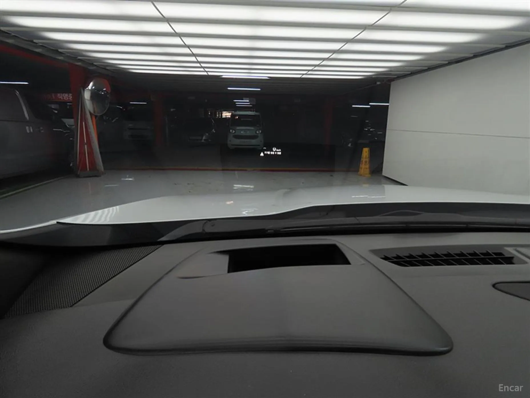 Cadillac XT4 превью 10