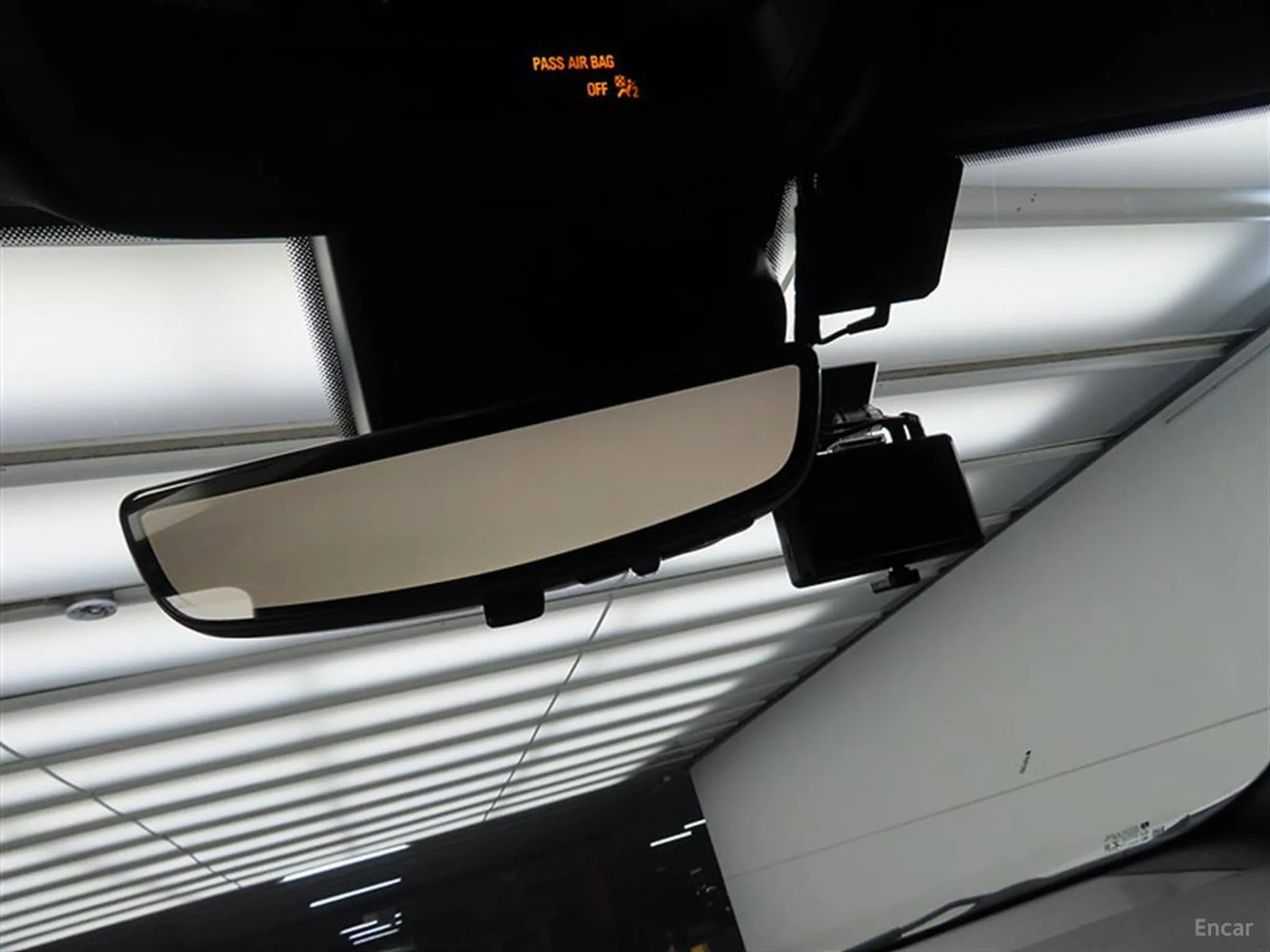 Cadillac XT4 превью 12