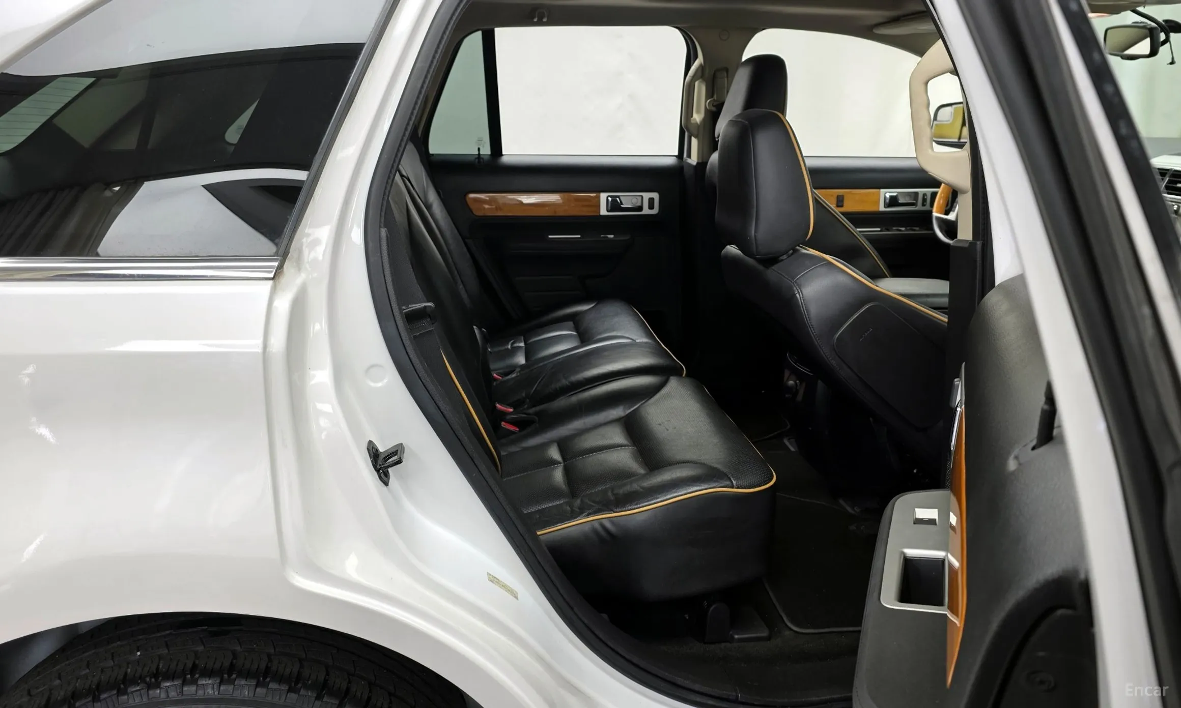 Lincoln MKX превью 12