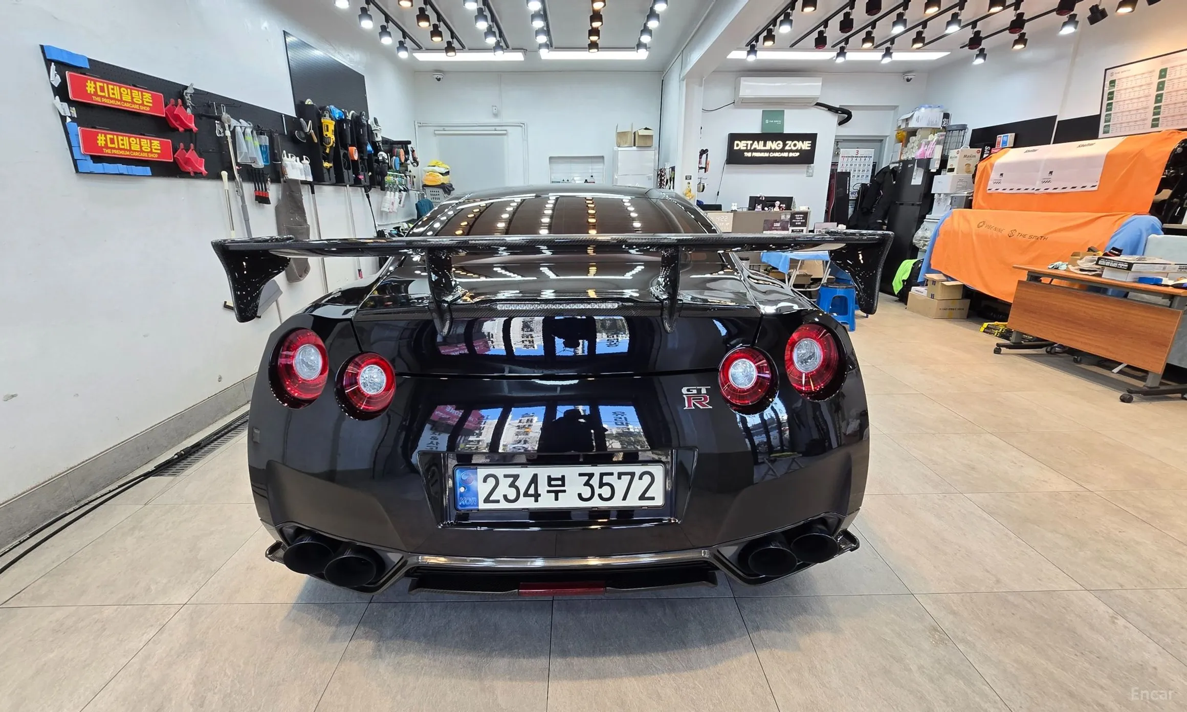 Nissan GT-R превью 4