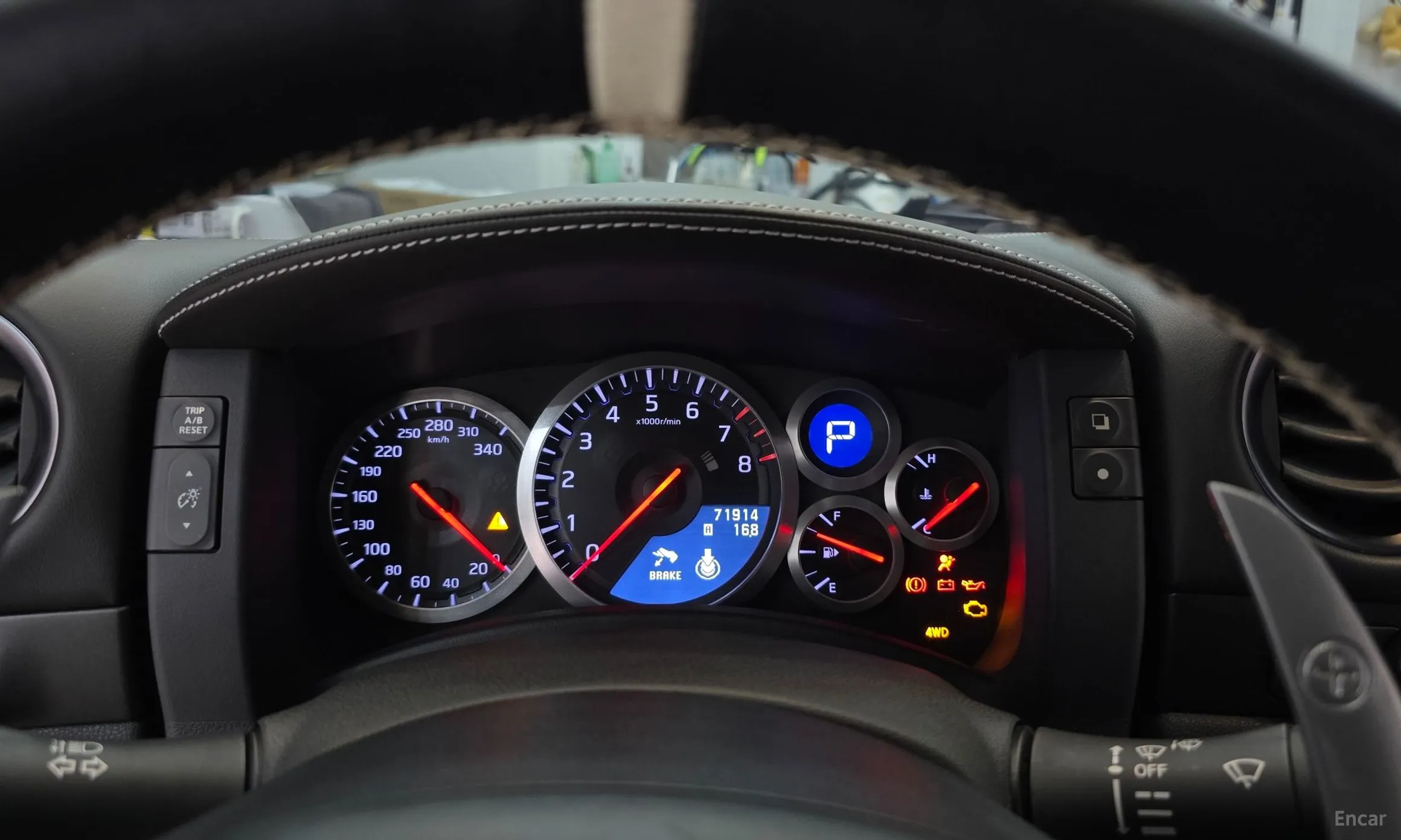 Nissan GT-R превью 8