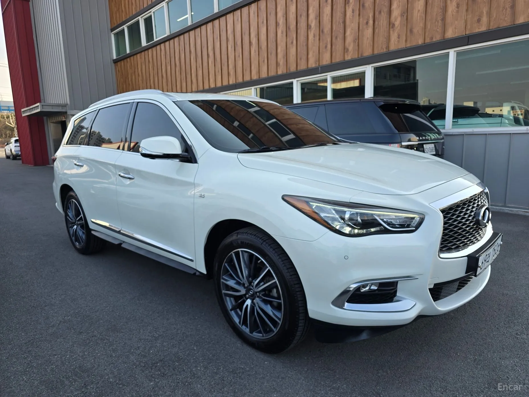 Infiniti QX60 превью 18