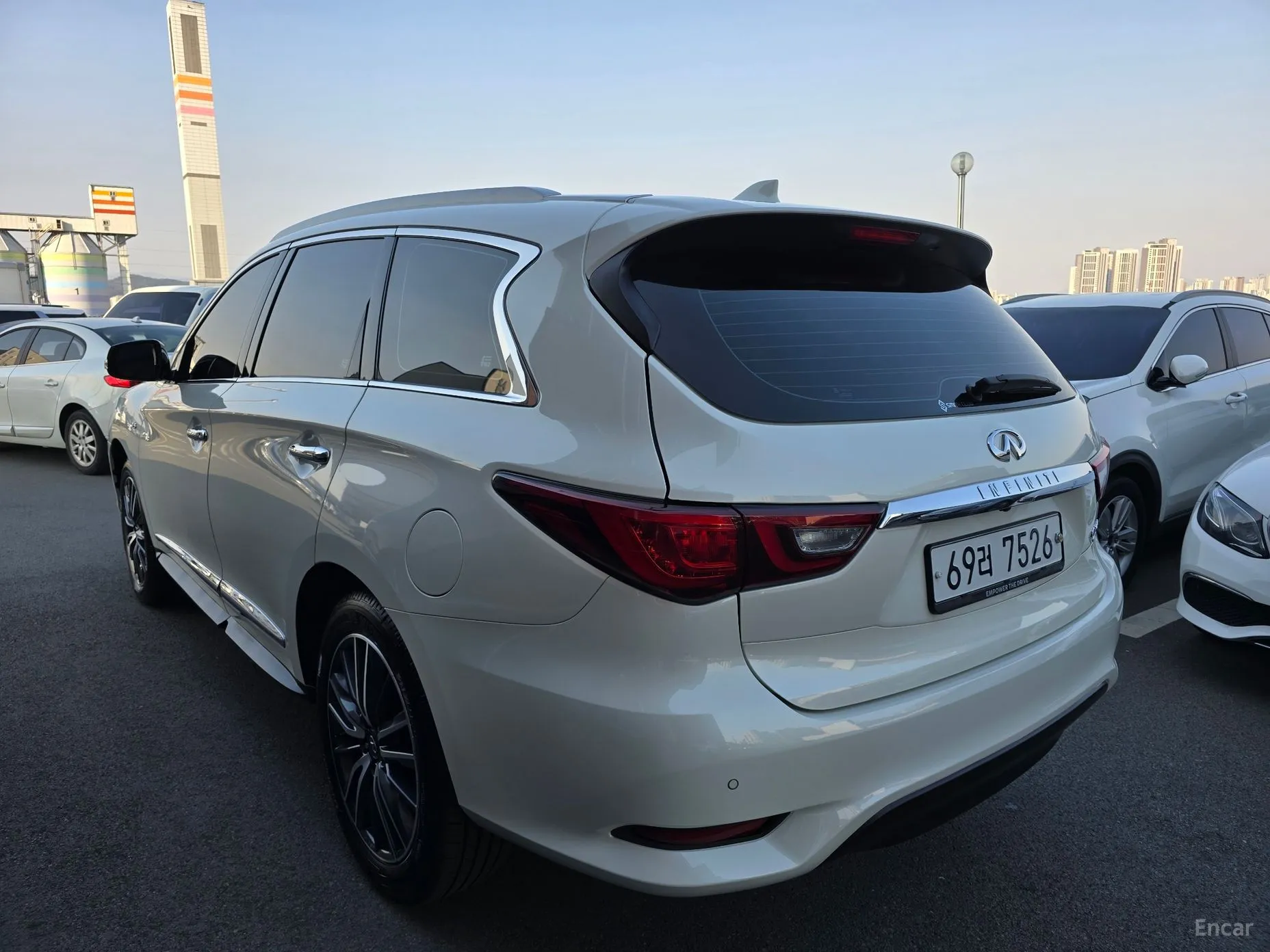 Infiniti QX60 превью 19