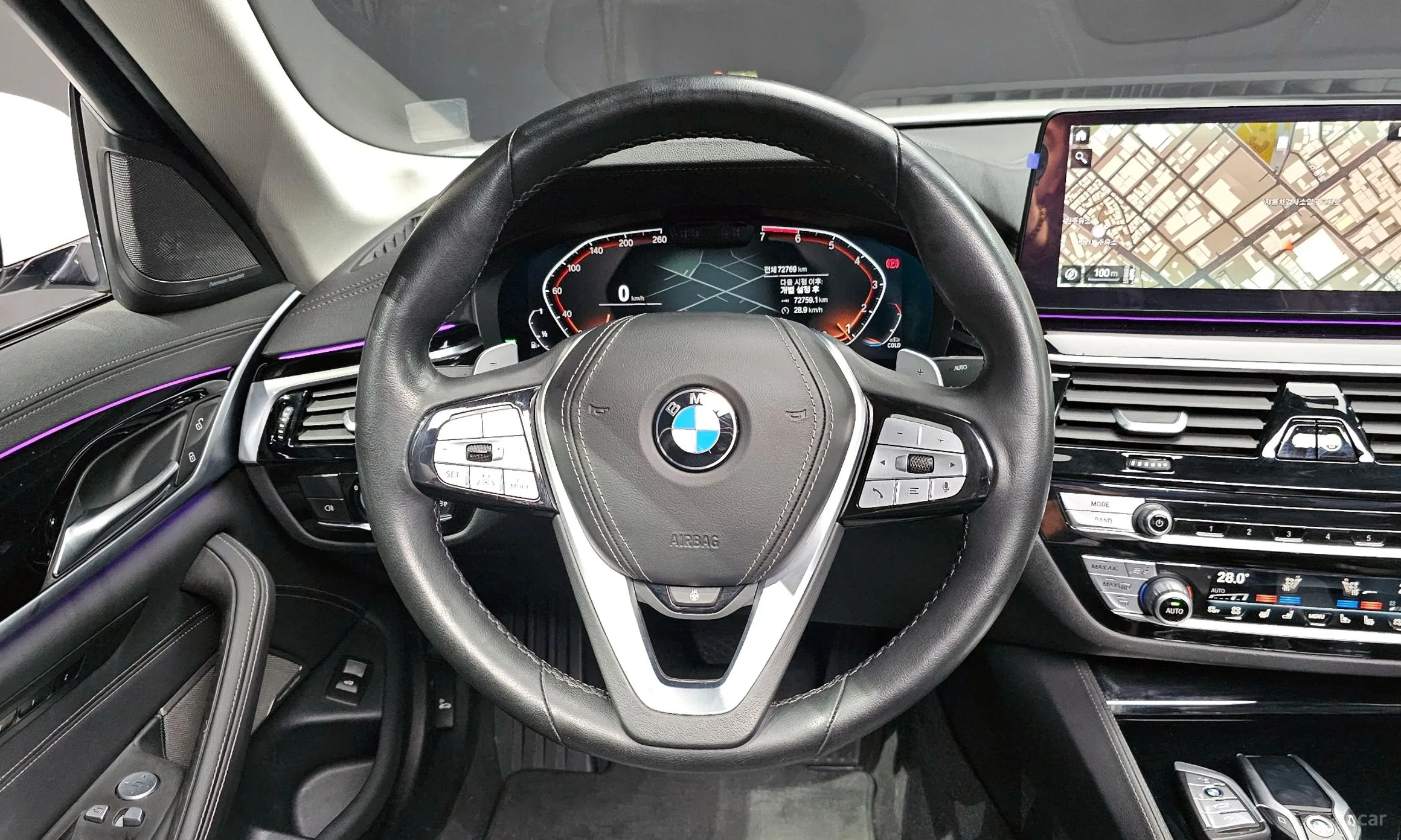 BMW 5 Series (G30) превью 13