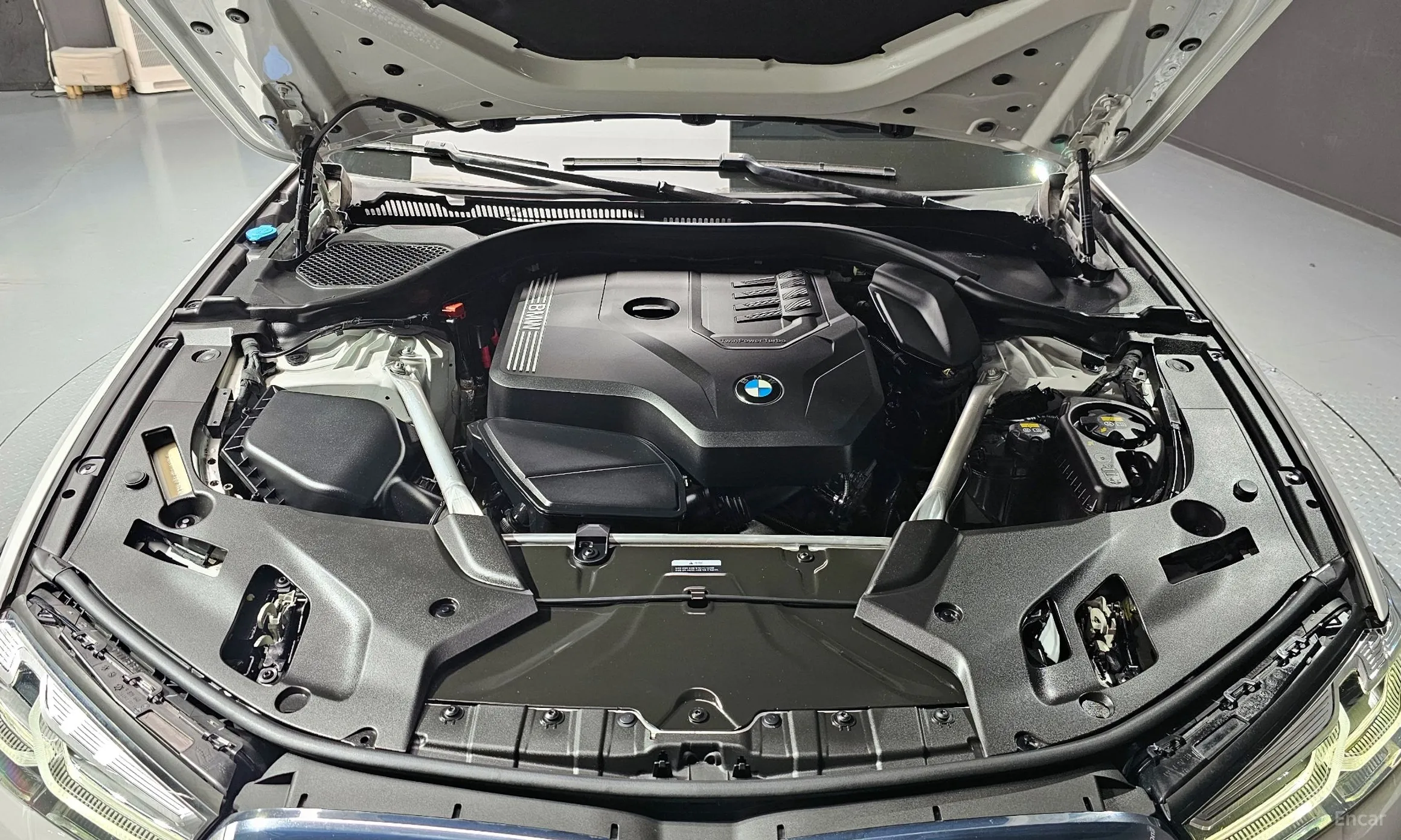 BMW 5 Series (G30) превью 6