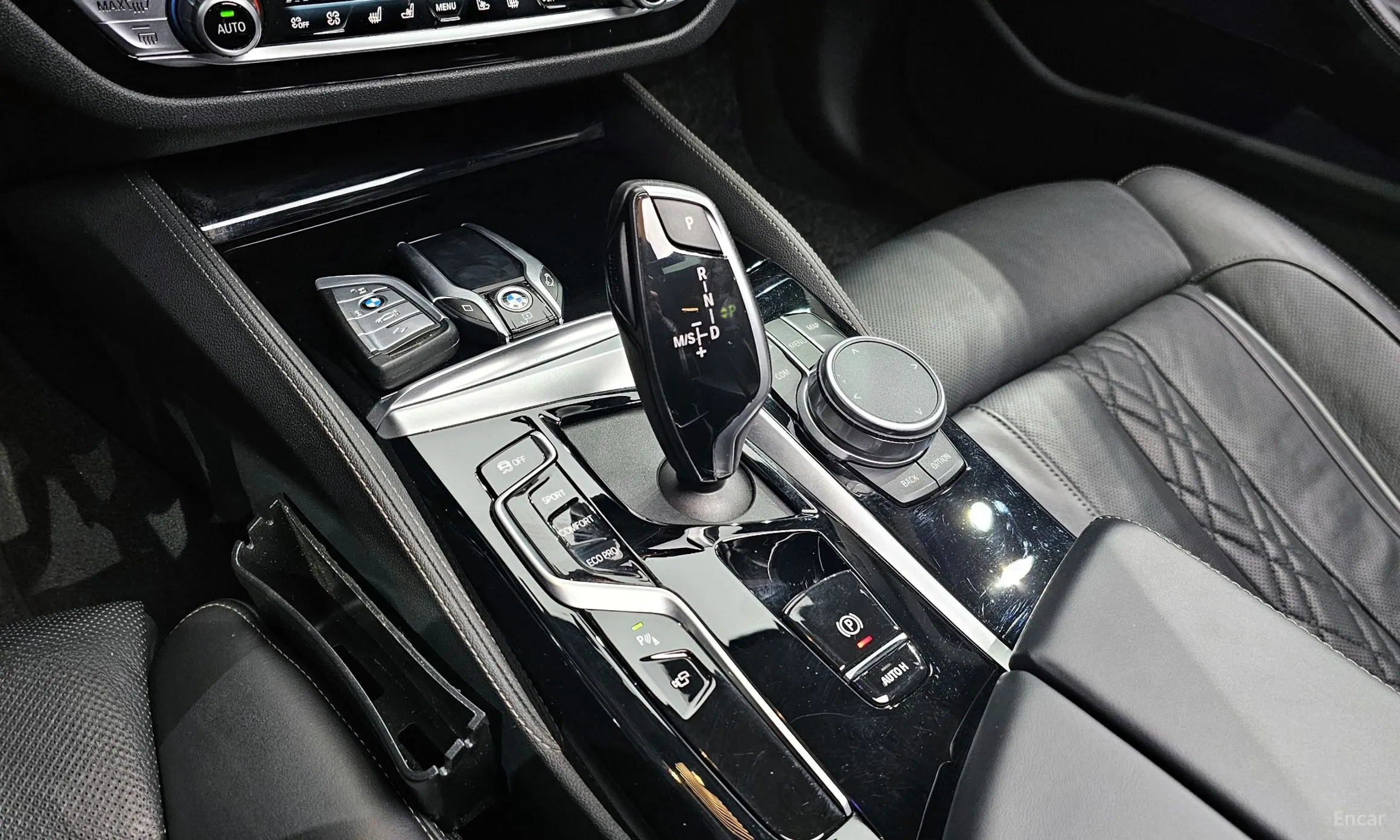 BMW 5 Series (G30) превью 9
