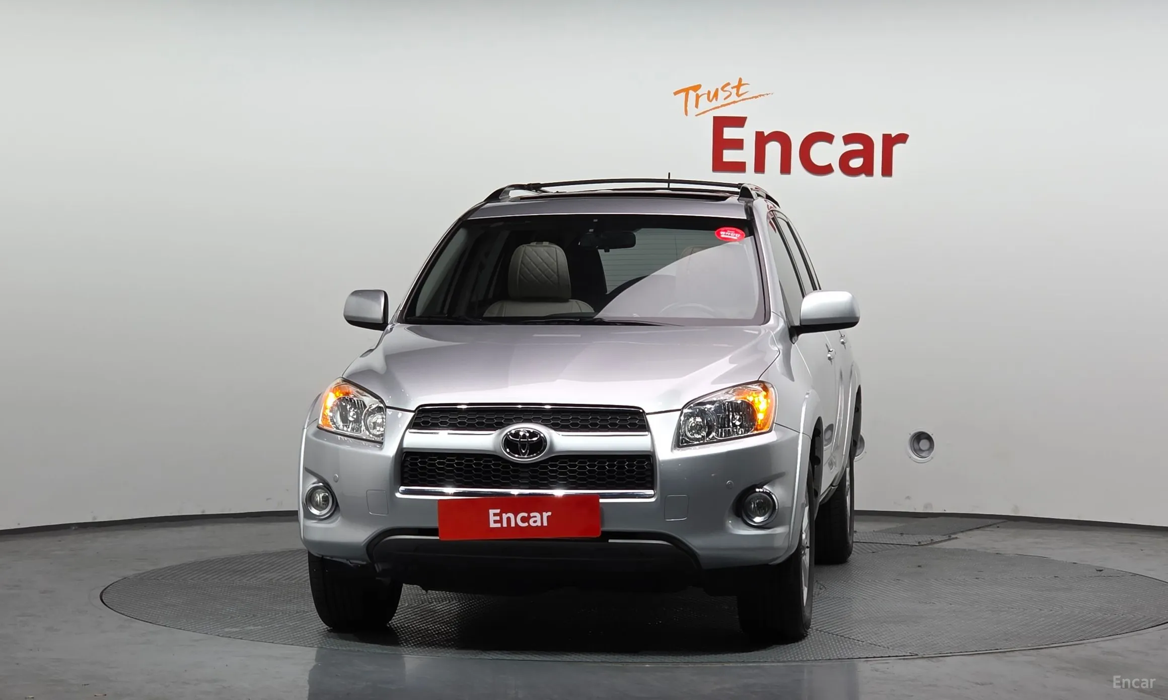 Toyota RAV4 превью 3