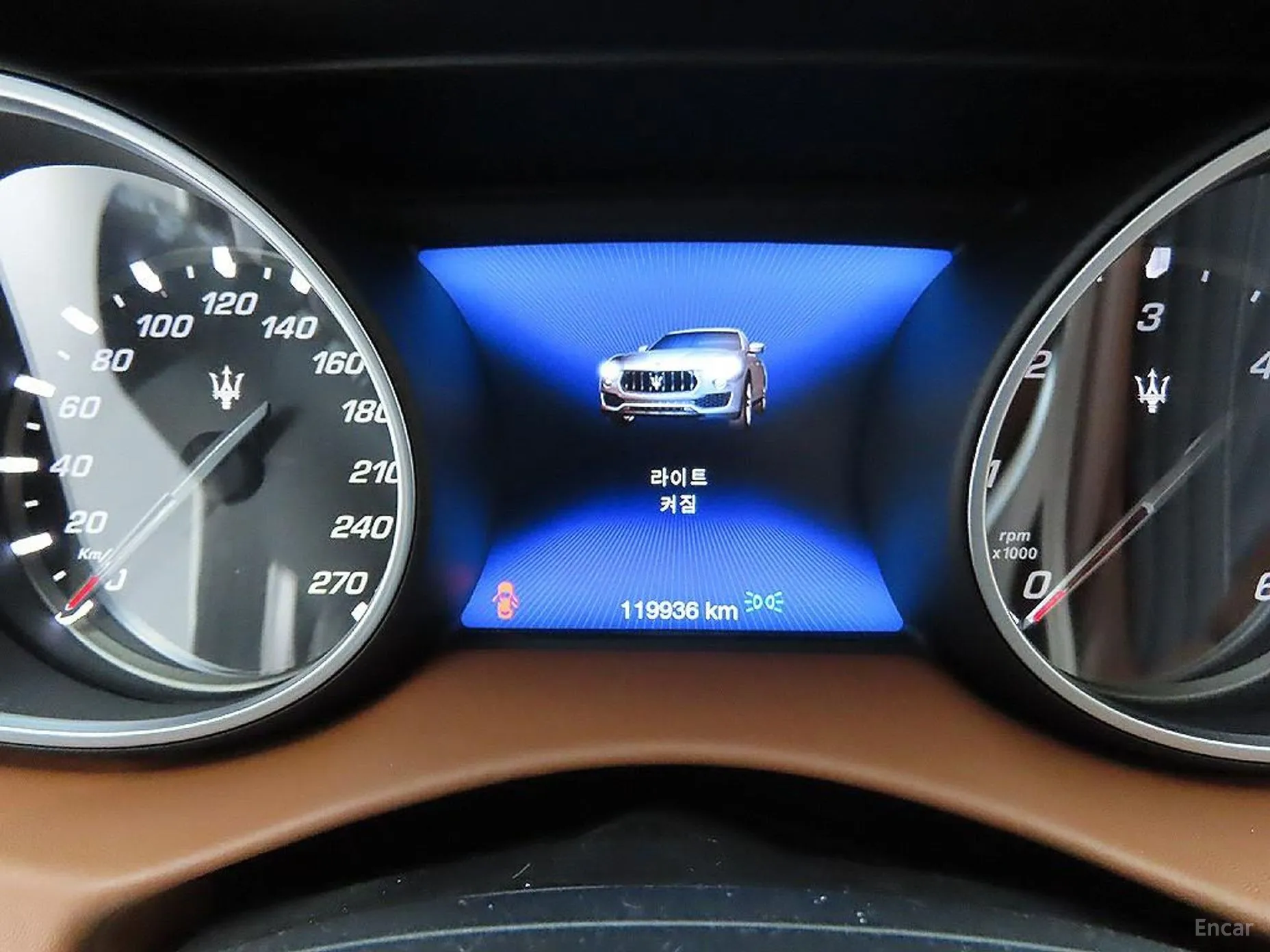 Maserati Levante превью 6