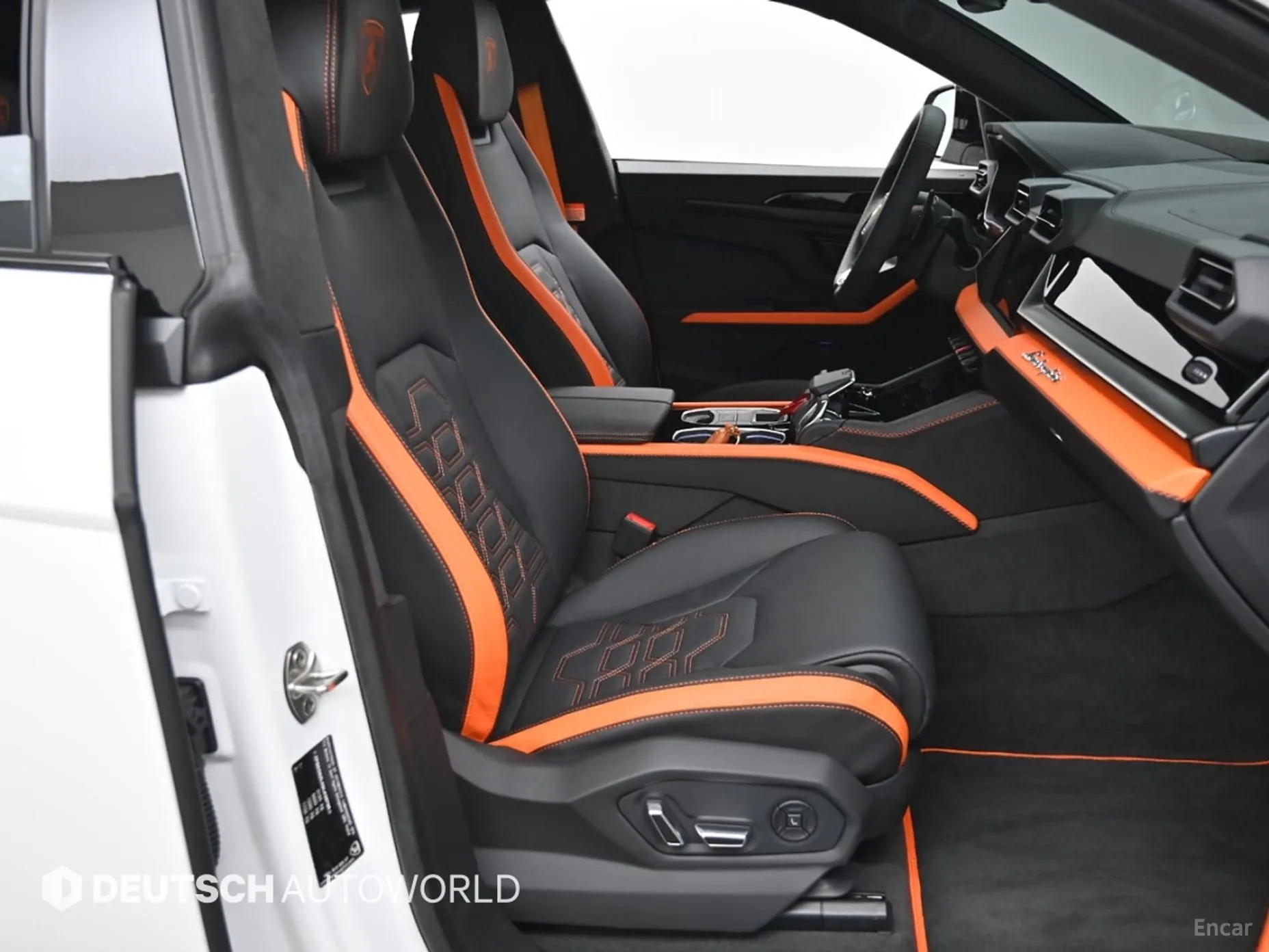 Lamborghini Urus превью 10