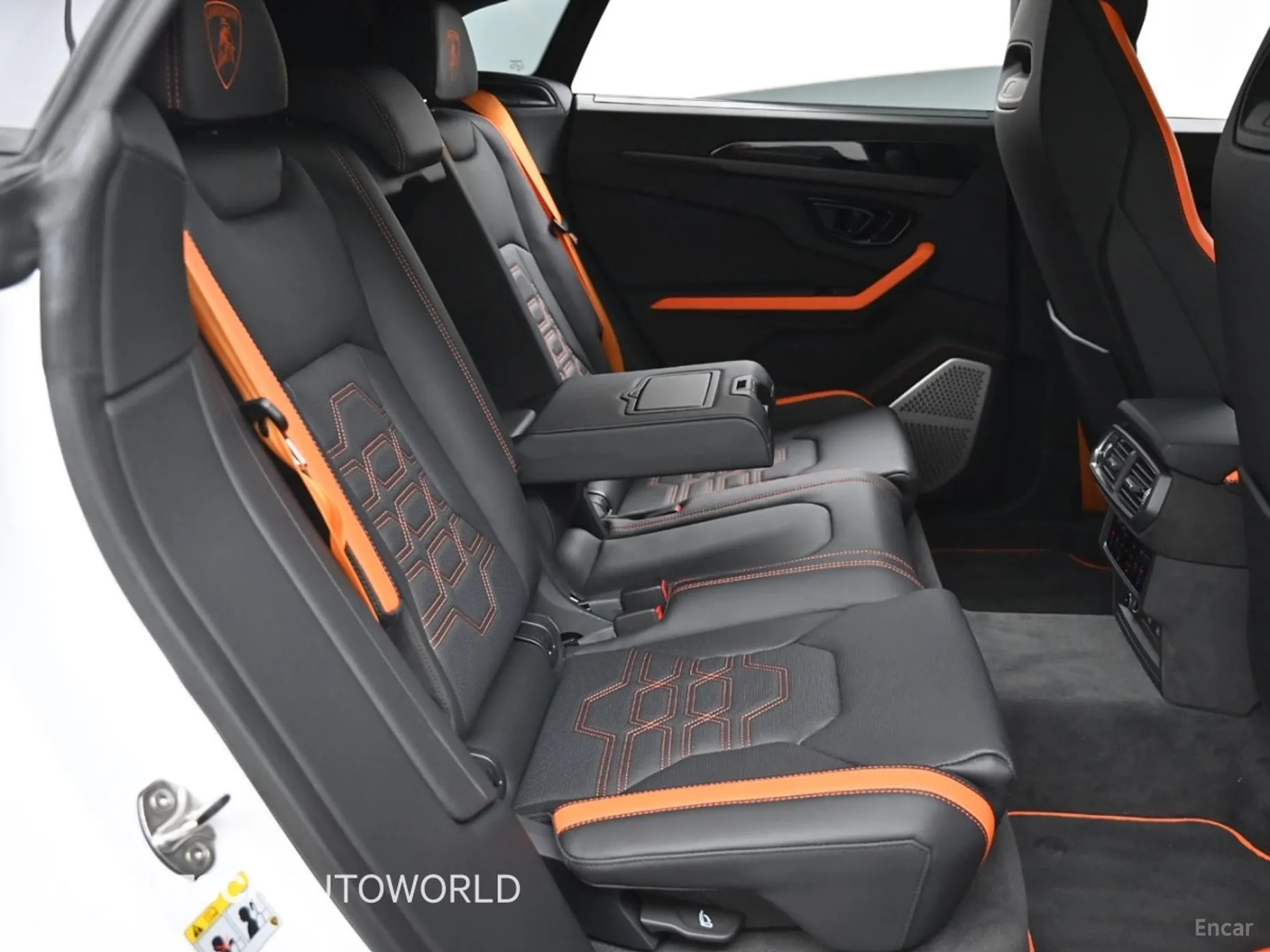 Lamborghini Urus превью 12