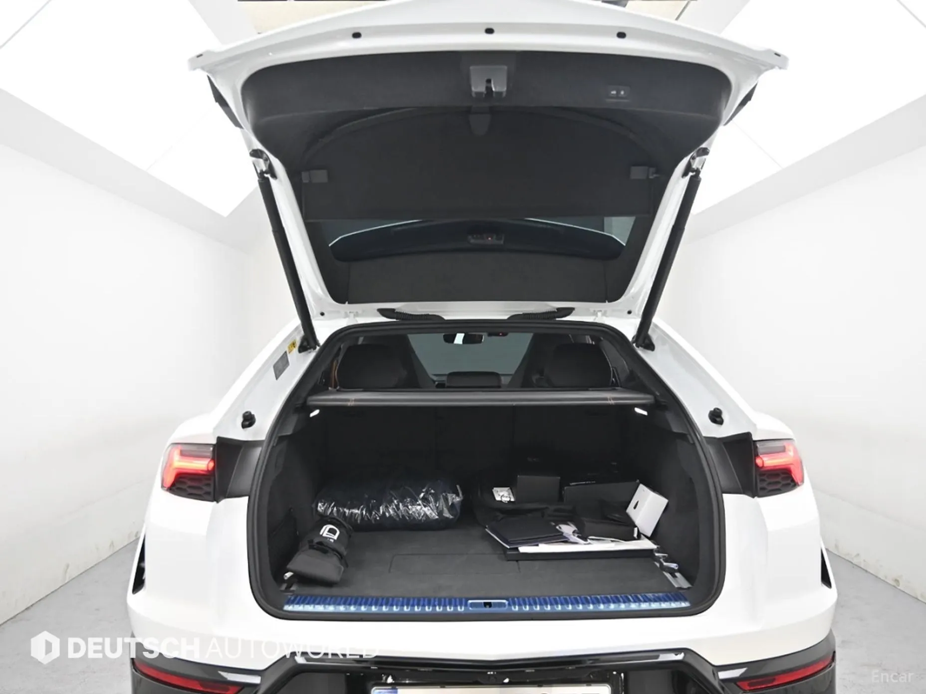 Lamborghini Urus превью 19
