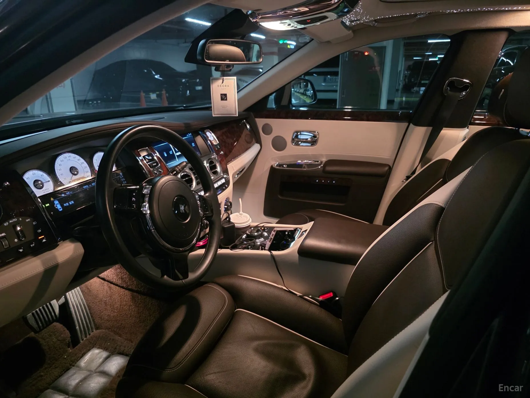 Rolls-Royce Ghost превью 4