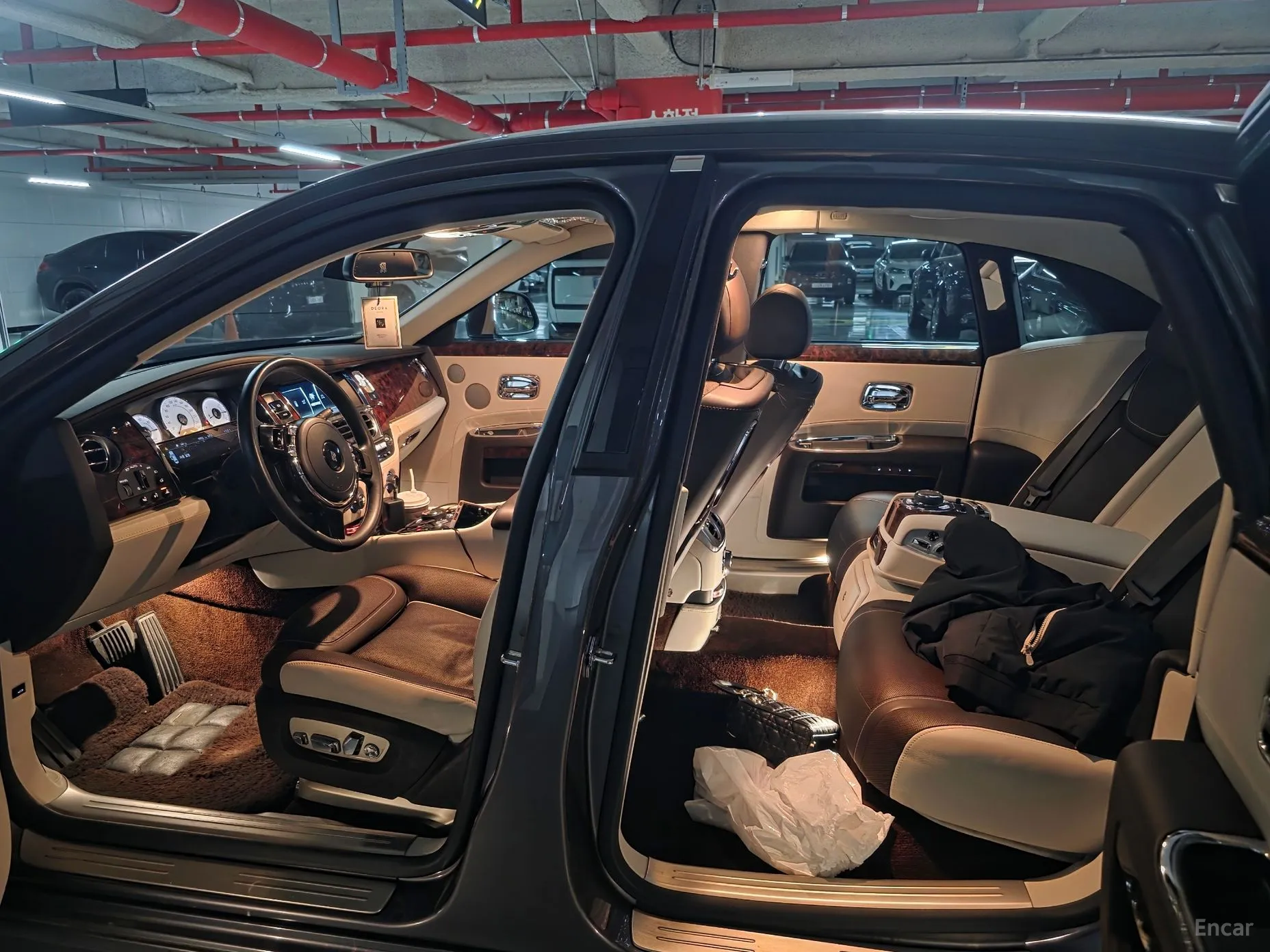 Rolls-Royce Ghost превью 5