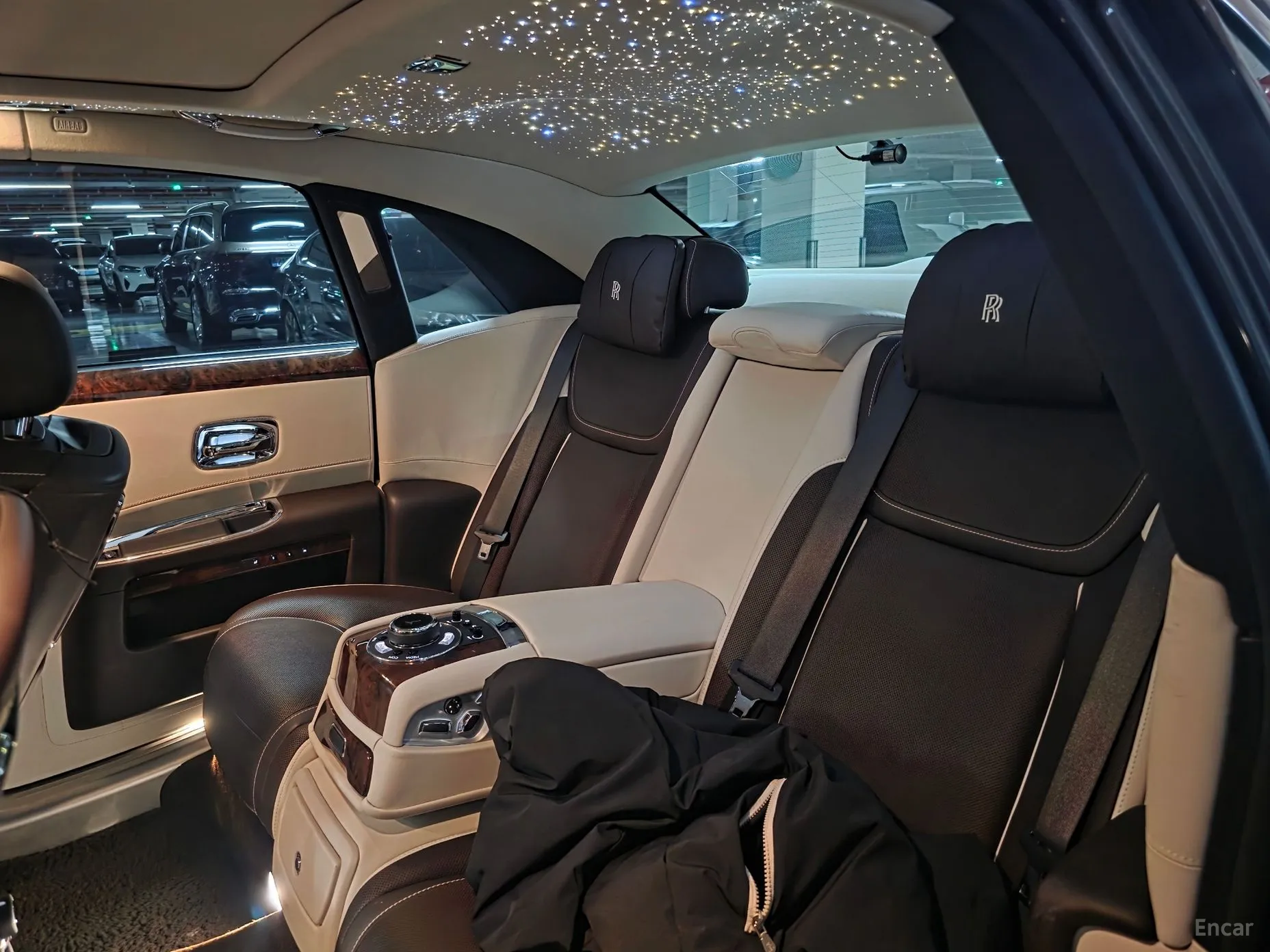 Rolls-Royce Ghost превью 7