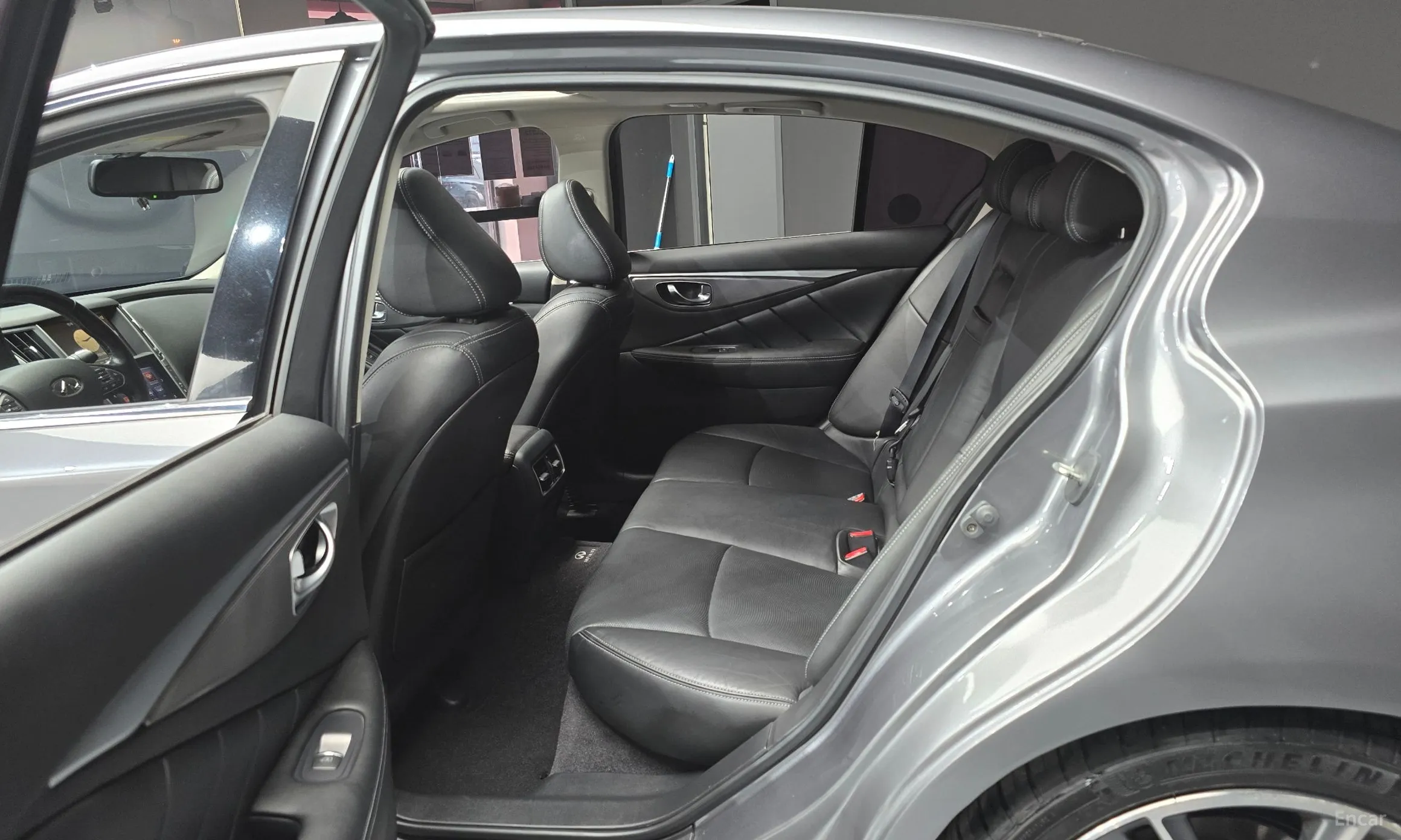 Infiniti Q50 превью 14