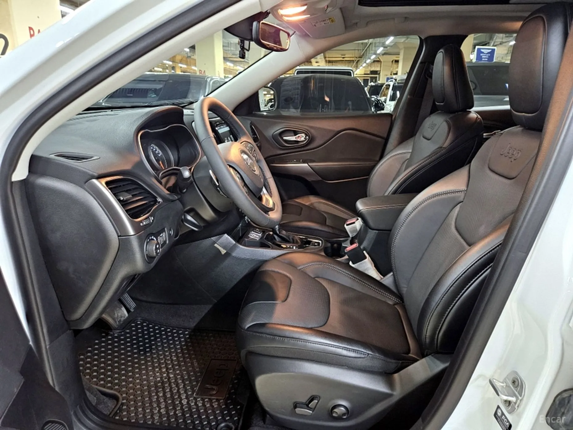 Jeep Cherokee (KL) превью 10