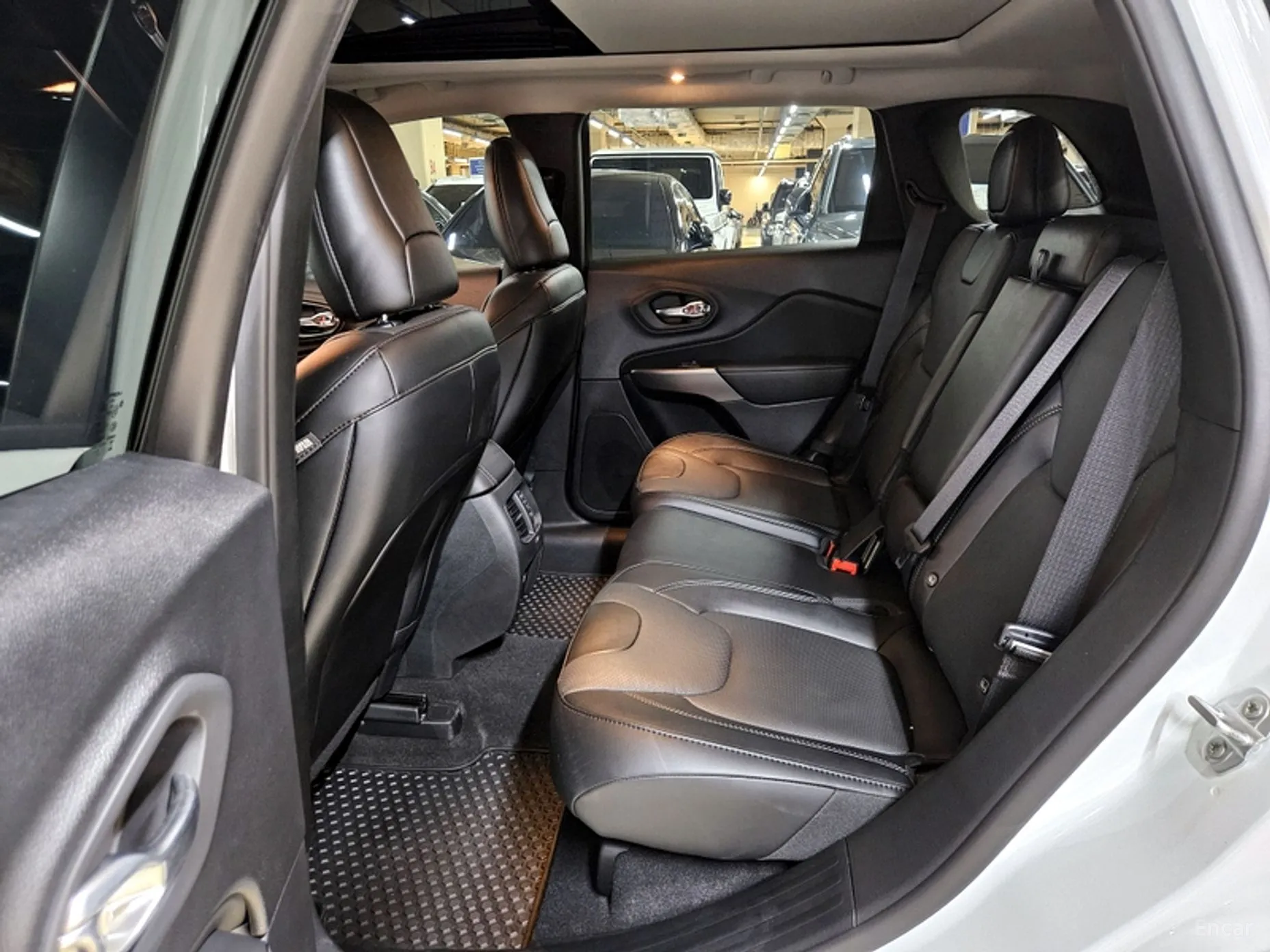 Jeep Cherokee (KL) превью 11