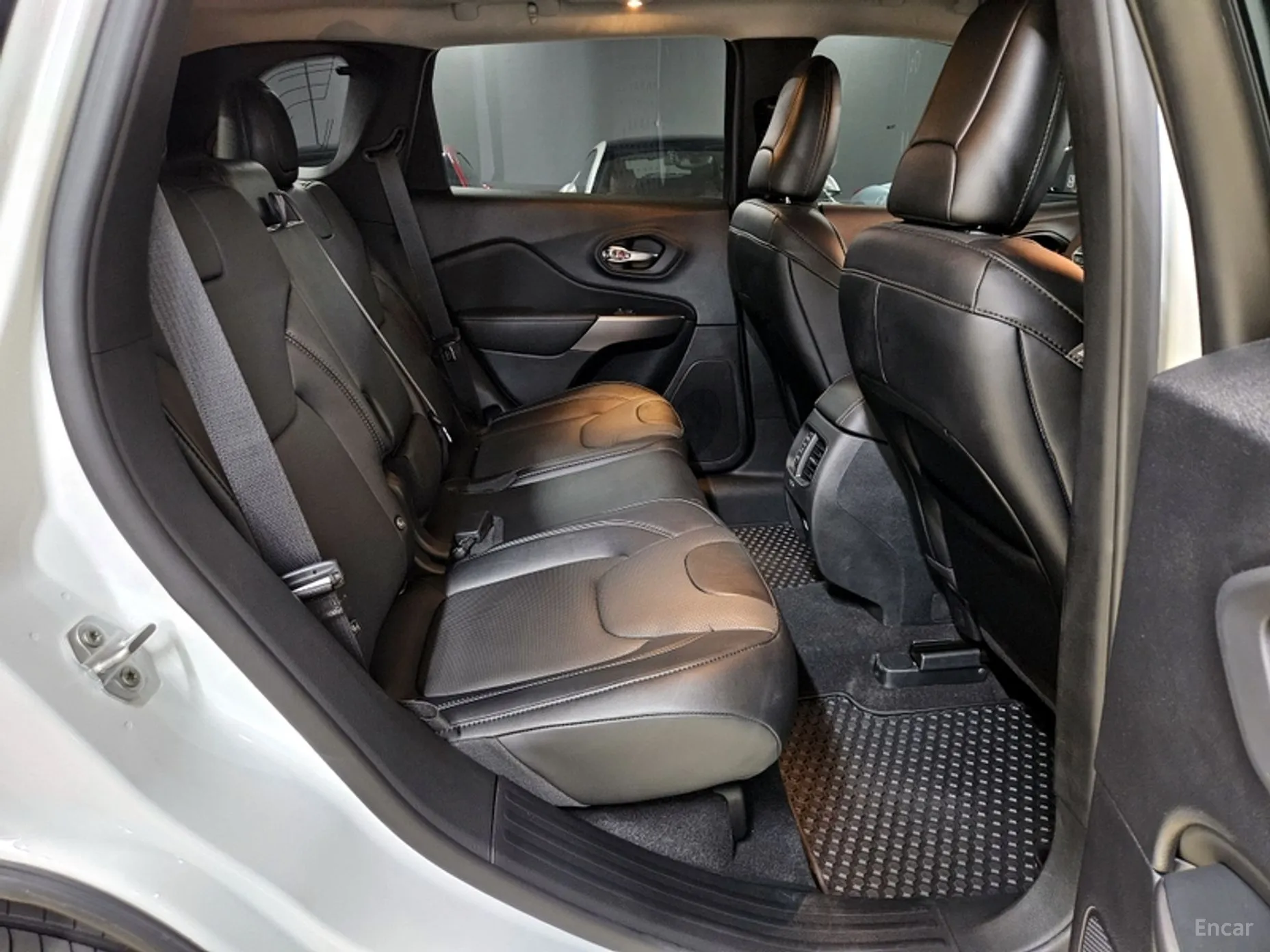 Jeep Cherokee (KL) превью 13