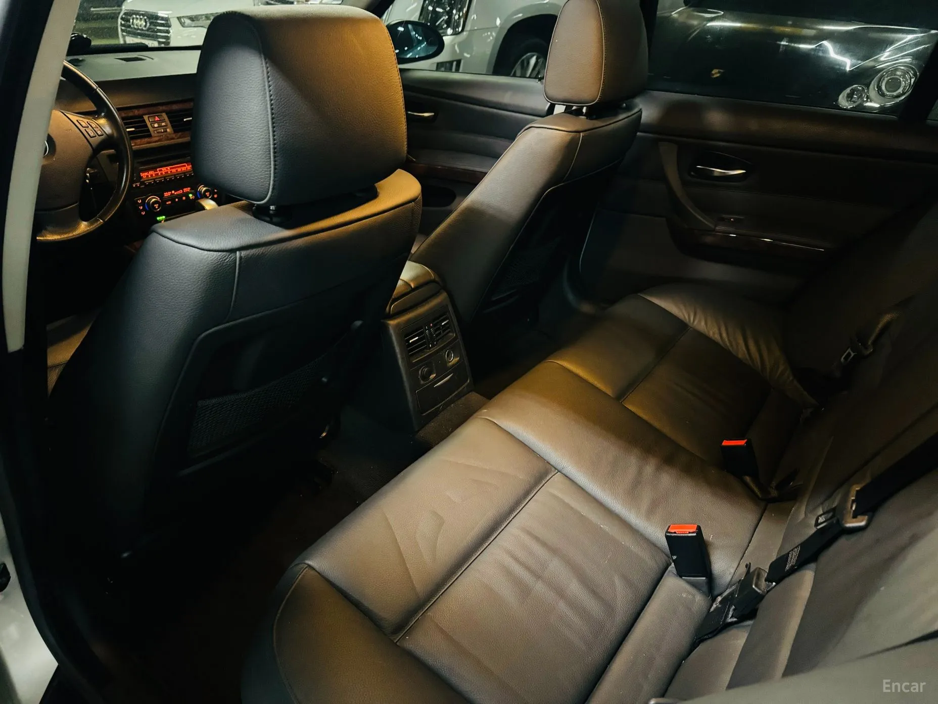 BMW 3 Series (E90) превью 13