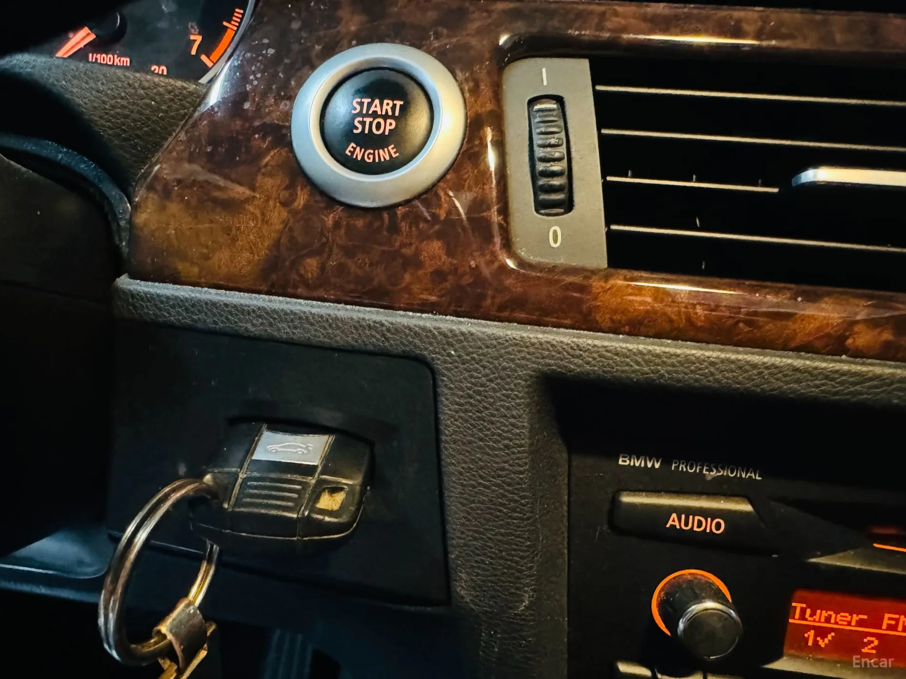 BMW 3 Series (E90) превью 15